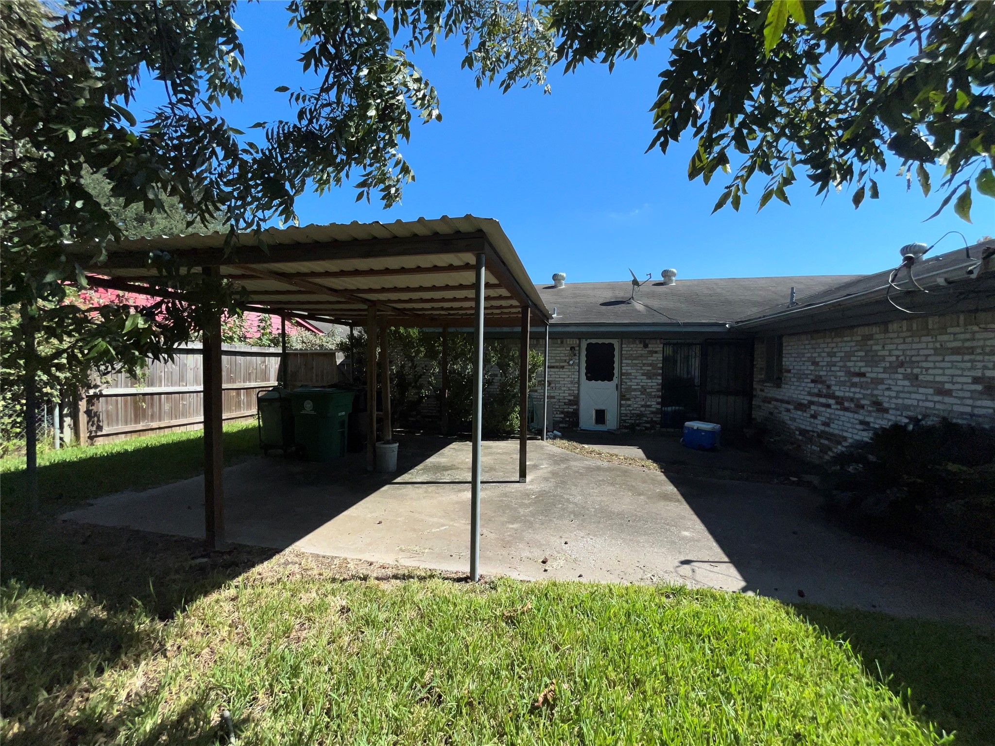 13026 Glenwyck Street, Houston, TX 77045