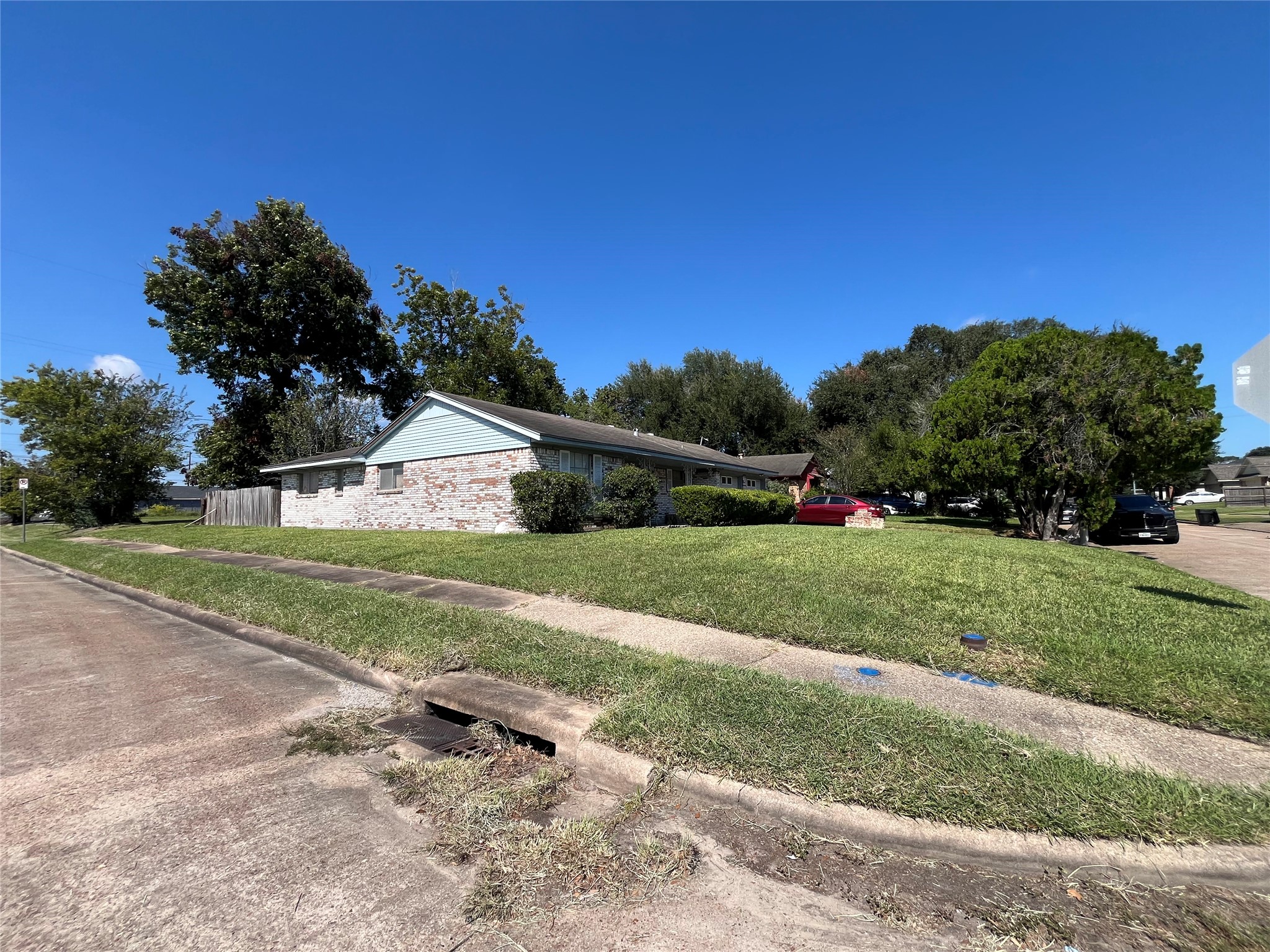 13026 Glenwyck Street, Houston, TX 77045