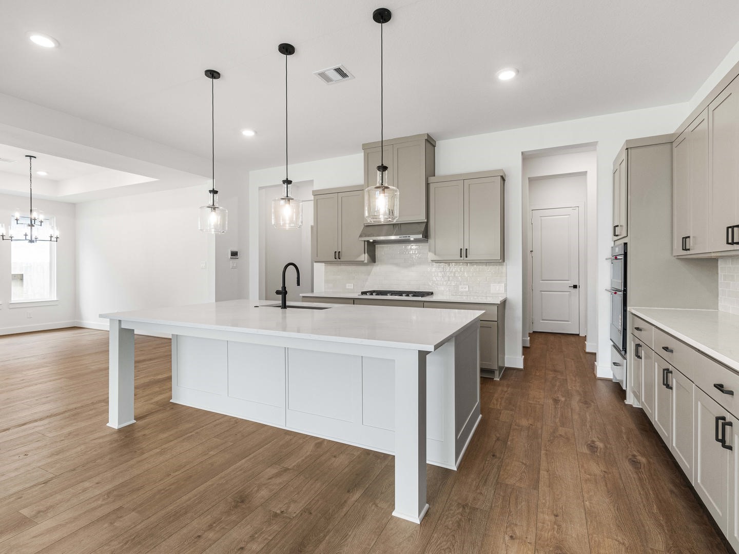 Woodhavyn_Fenton_Classic_13_Kitchen_03