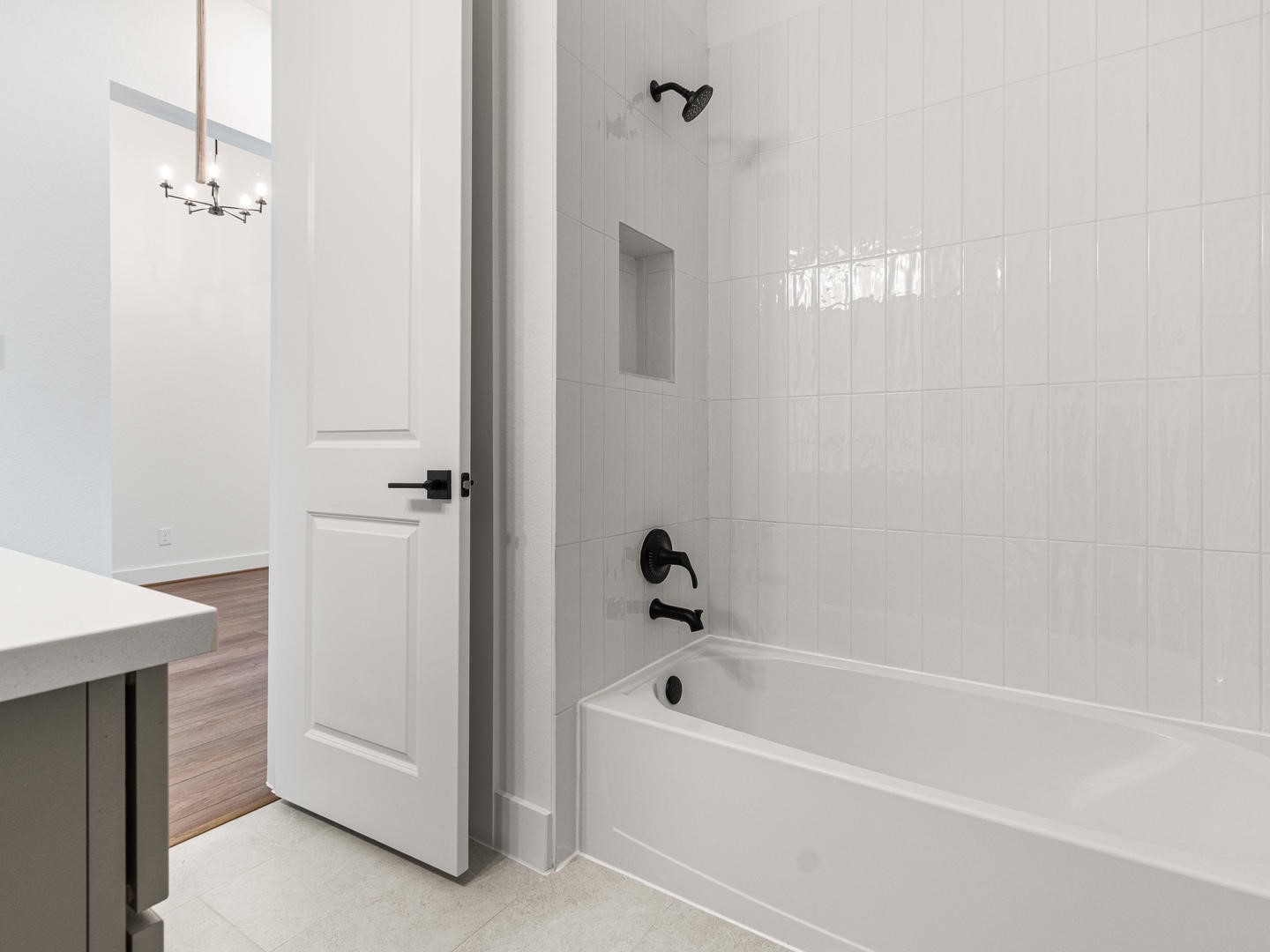Woodhavyn_Fenton_Classic_13_Bath Room_02
