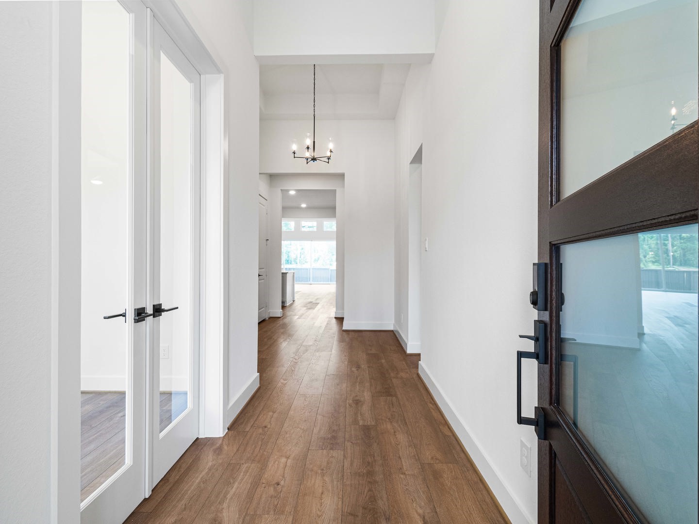 Woodhavyn_Fenton_Classic_13_Foyer_01
