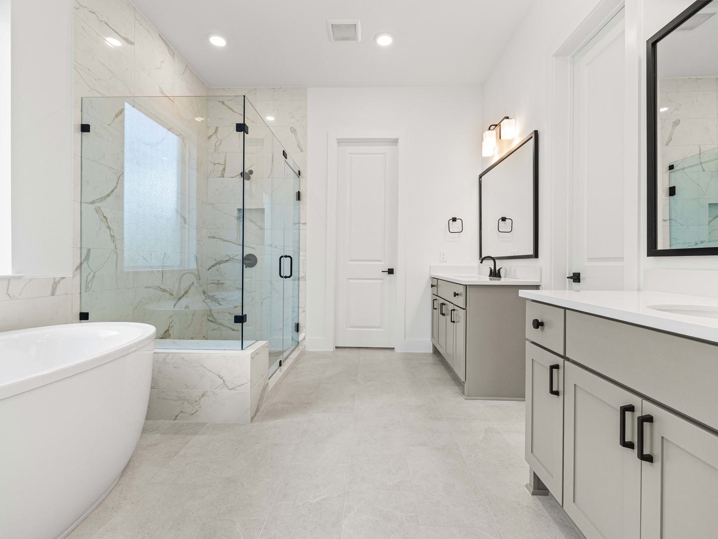 Woodhavyn_Fenton_Classic_13_Primary Bath_01