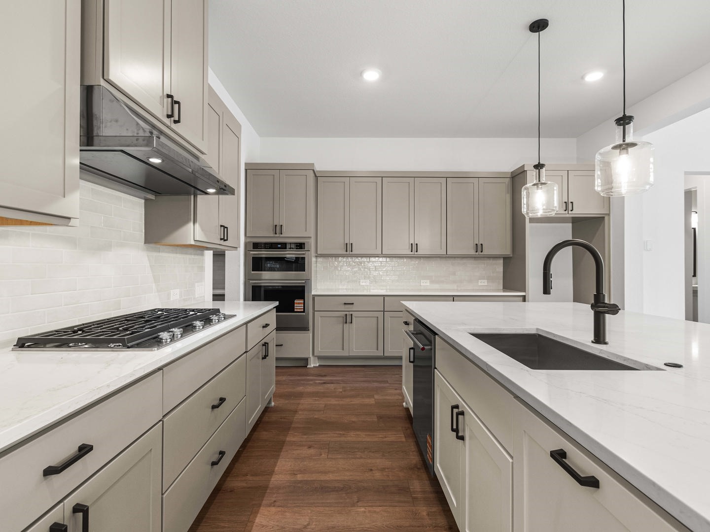 Woodhavyn_Fenton_Classic_13_Kitchen_04