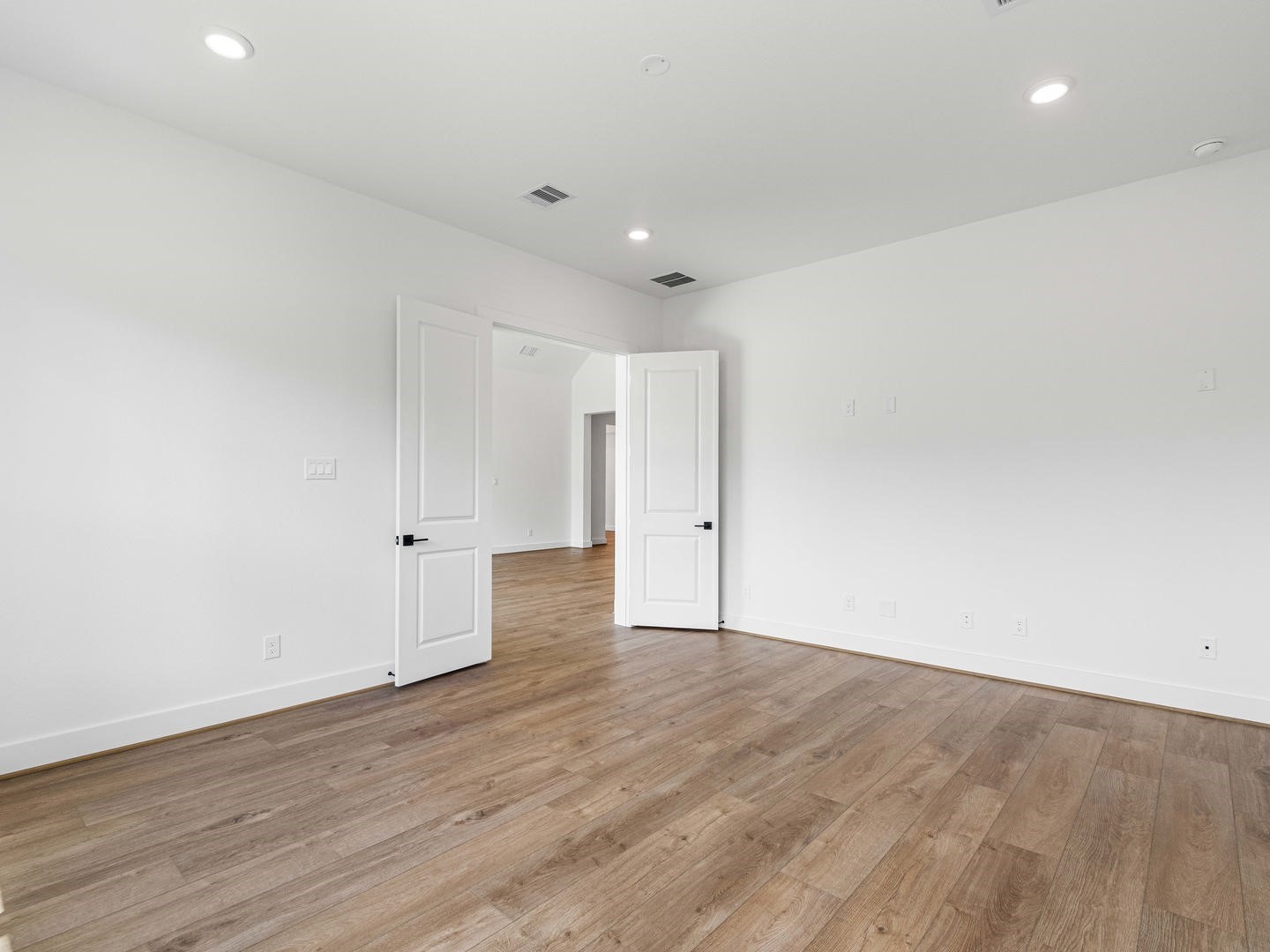 Woodhavyn_Fenton_Classic_13_Media Room_03
