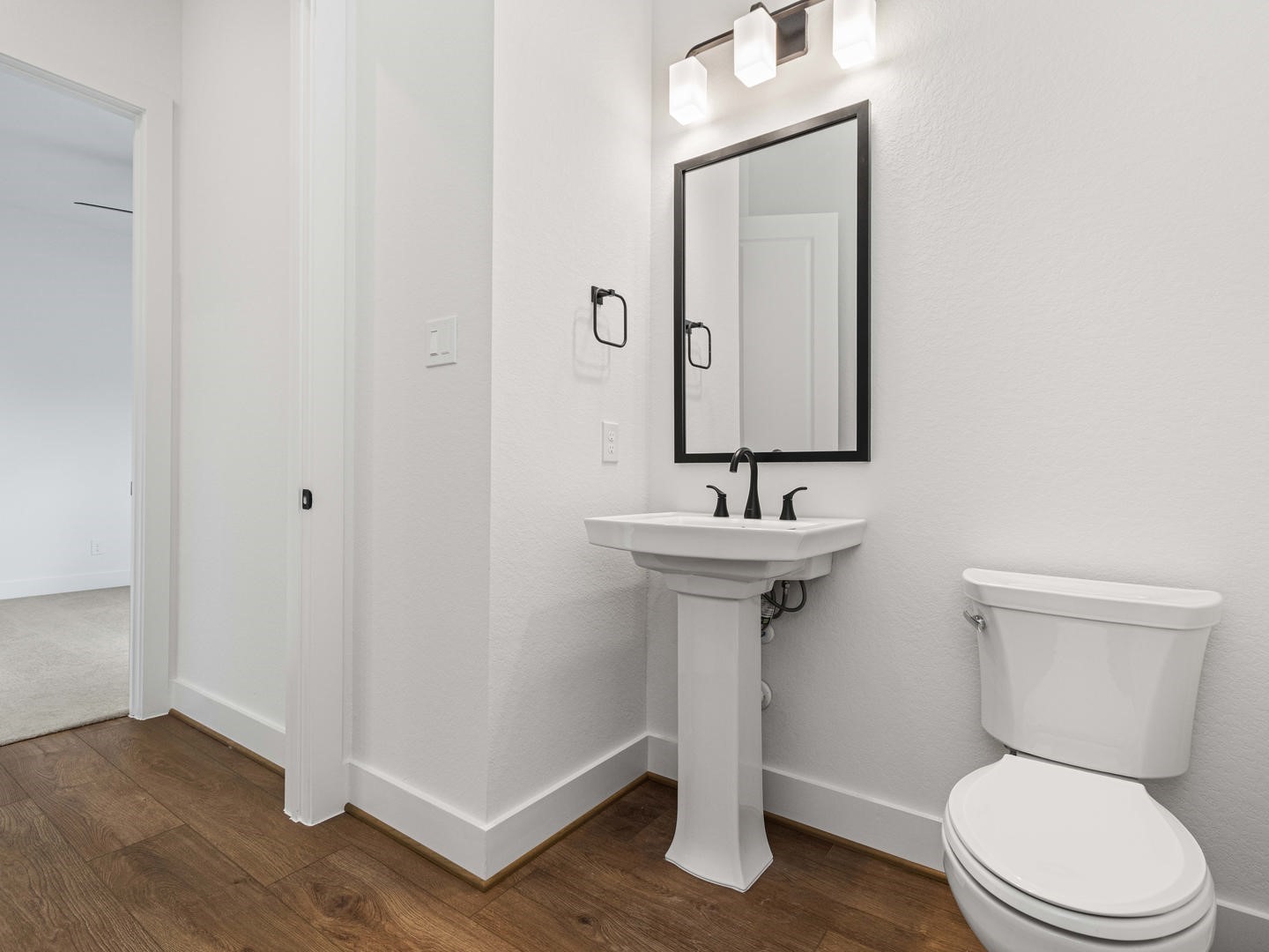 Woodhavyn_Fenton_Classic_13_Bath Room_06