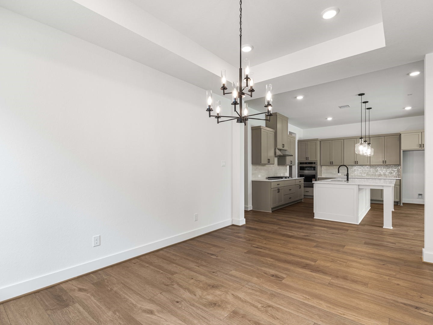 Woodhavyn_Fenton_Classic_13_Dining_02