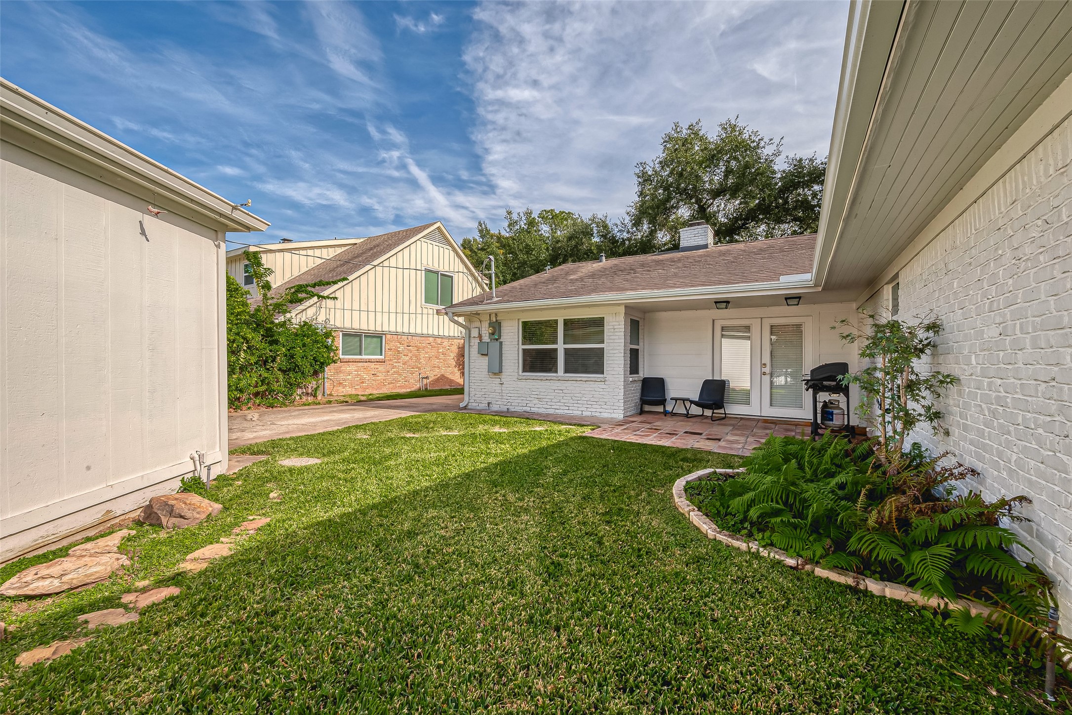 9502 Bob White Drive, Houston, TX 77096