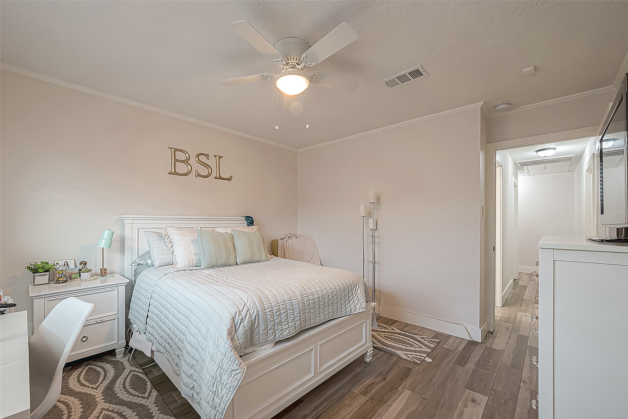 9502 Bob White Drive, Houston, TX 77096
