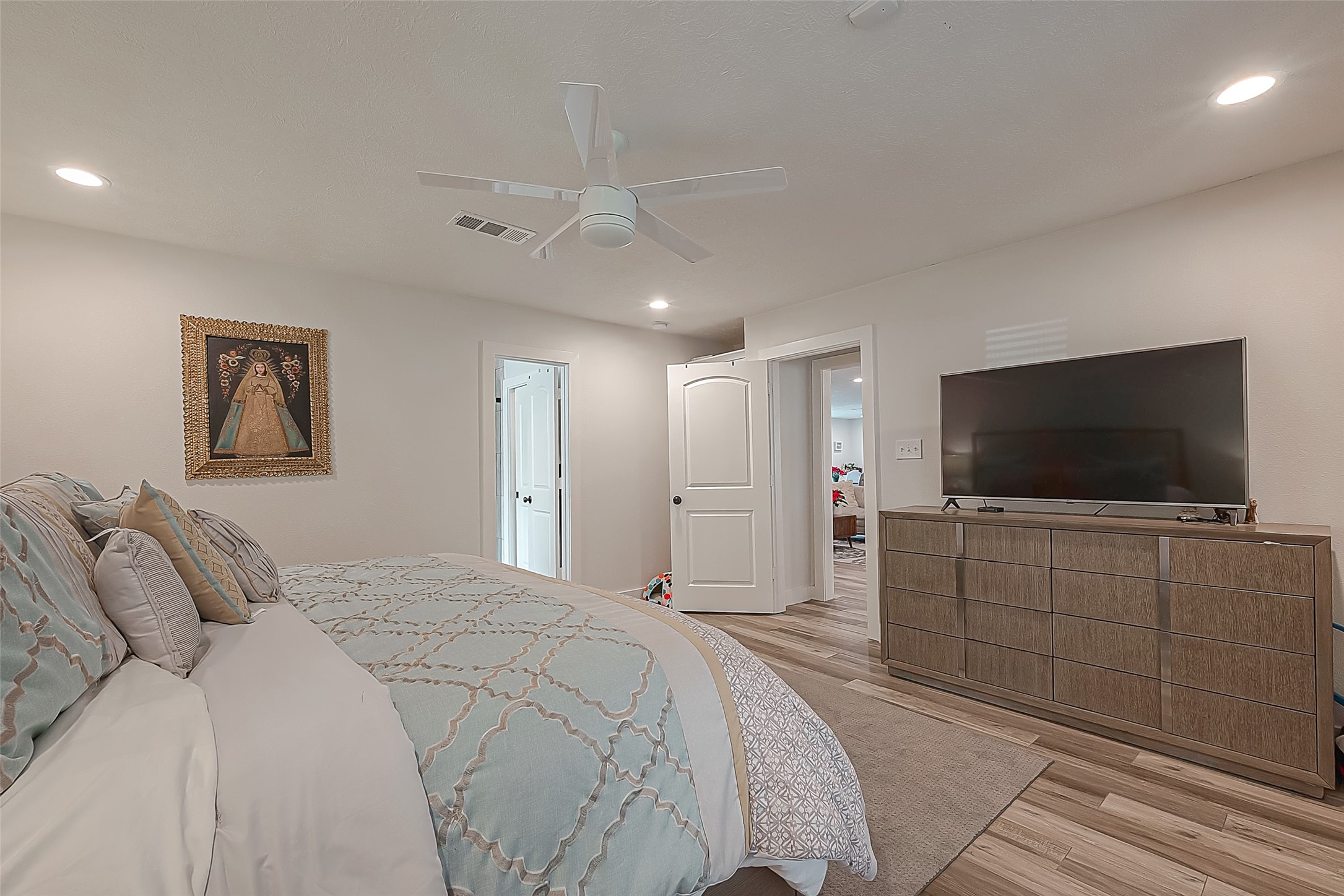 9502 Bob White Drive, Houston, TX 77096