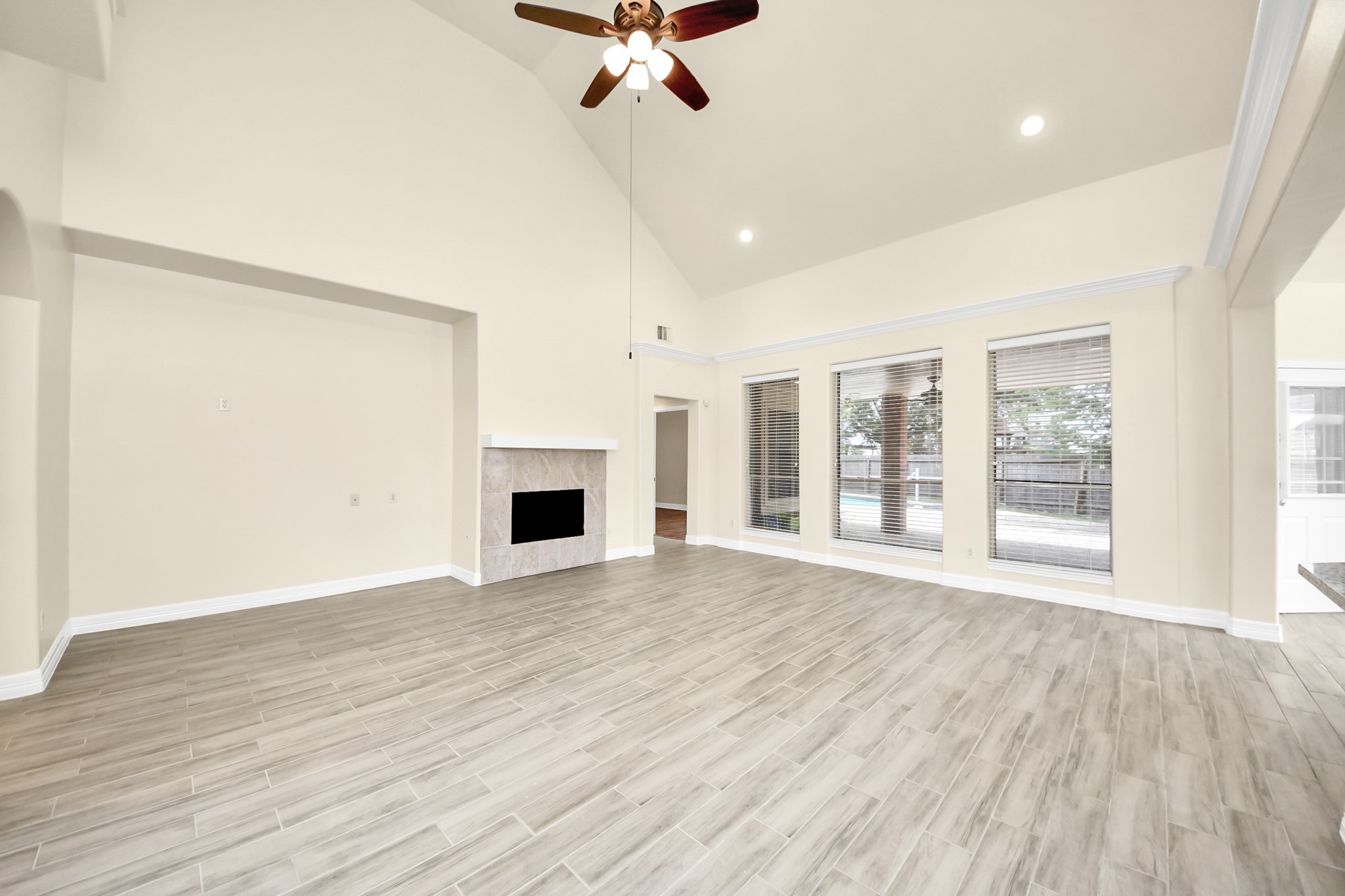 214 Willards Way, Stafford, TX 77477