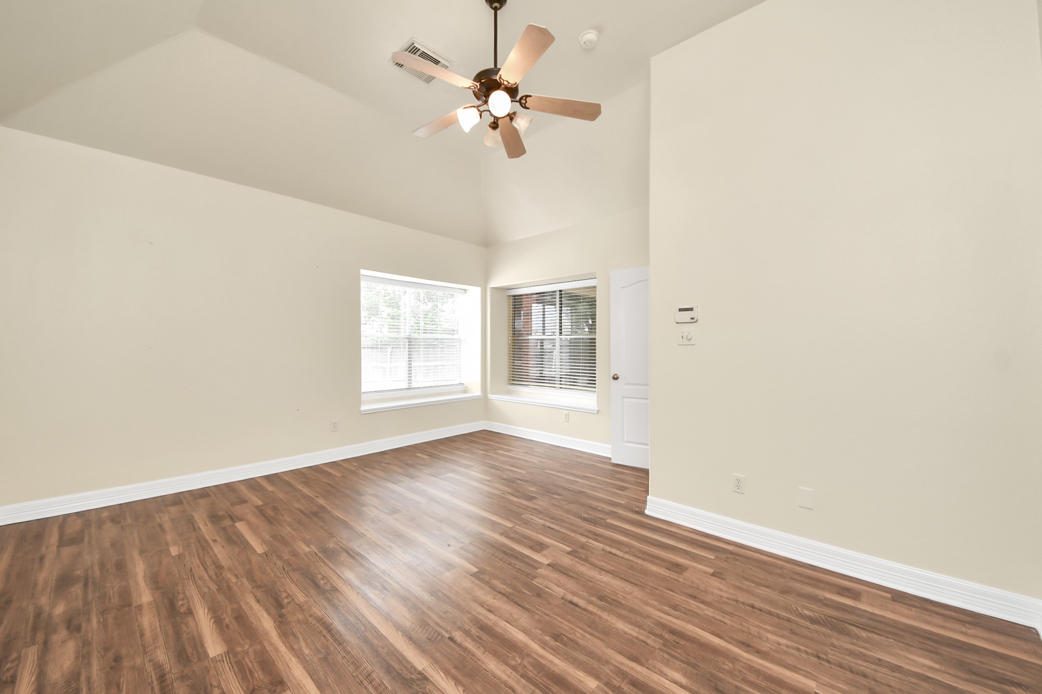 214 Willards Way, Stafford, TX 77477
