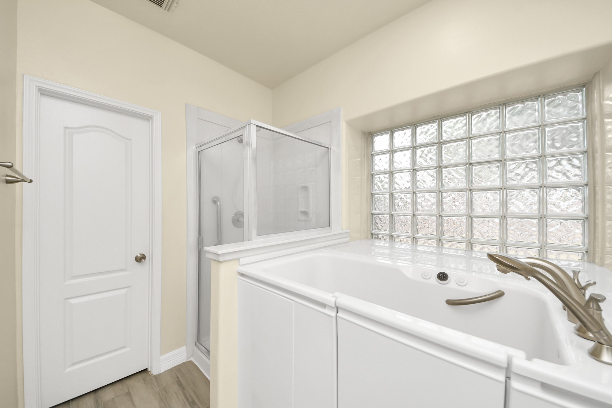 214 Willards Way, Stafford, TX 77477