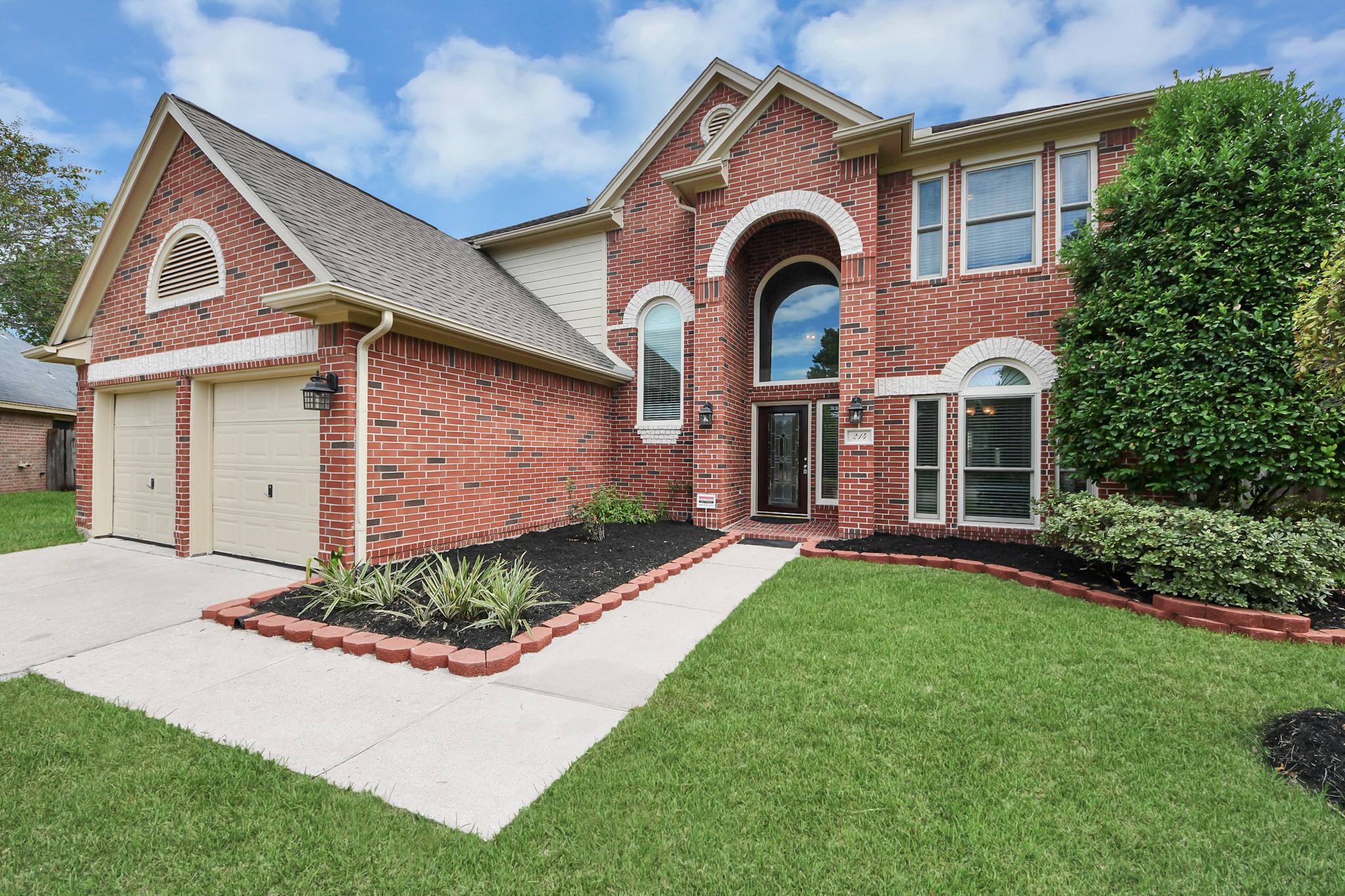 214 Willards Way, Stafford, TX 77477