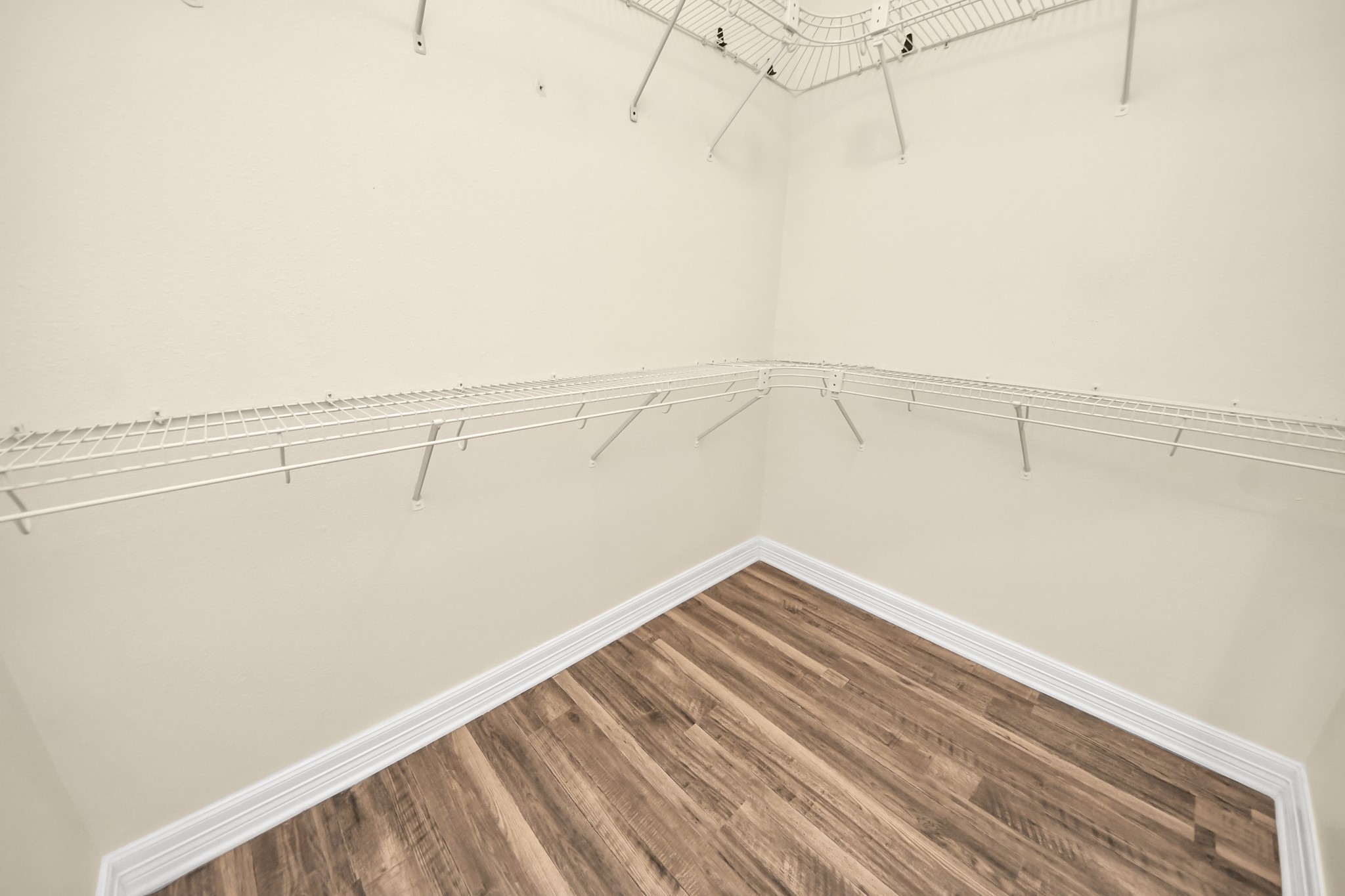 214 Willards Way, Stafford, TX 77477