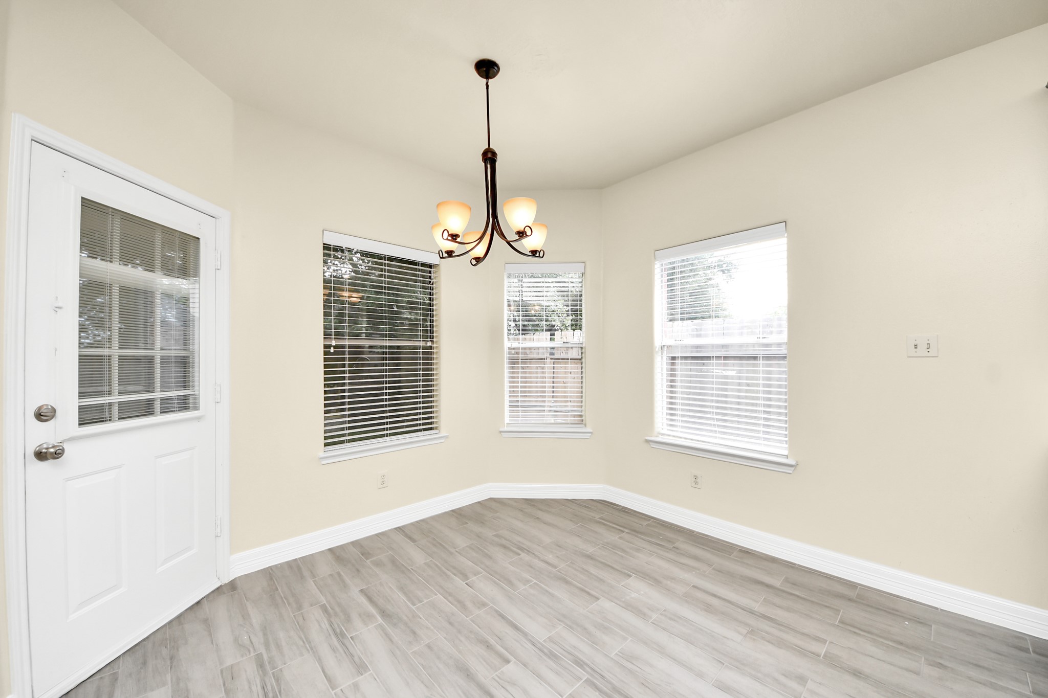 214 Willards Way, Stafford, TX 77477