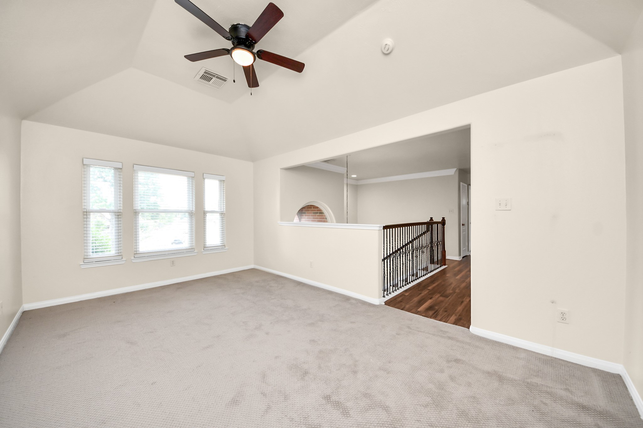 214 Willards Way, Stafford, TX 77477