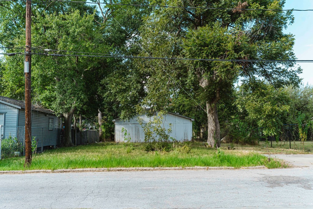 3216 Collingsworth Street, Houston, TX 77026
