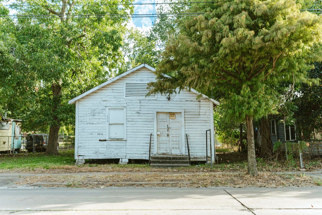 3216 Collingsworth Street, Houston, TX 77026