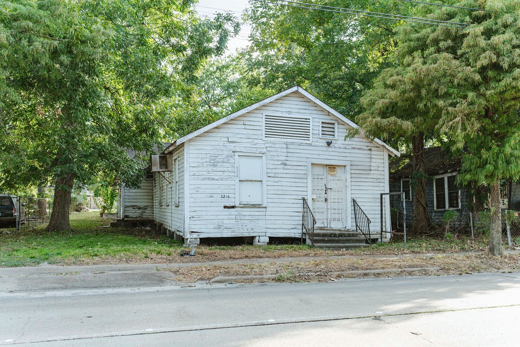 3216 Collingsworth Street, Houston, TX 77026