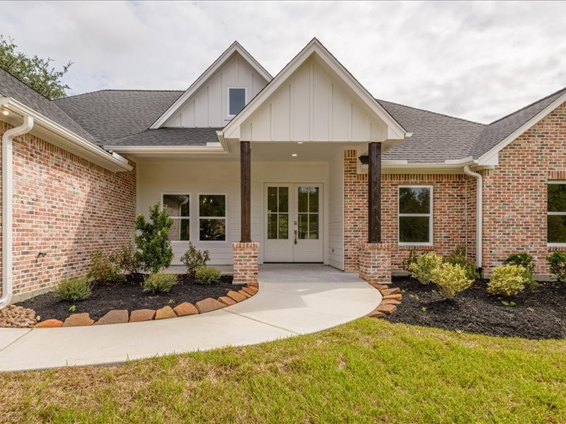 Beautifully landscaped Beautifully landscaped