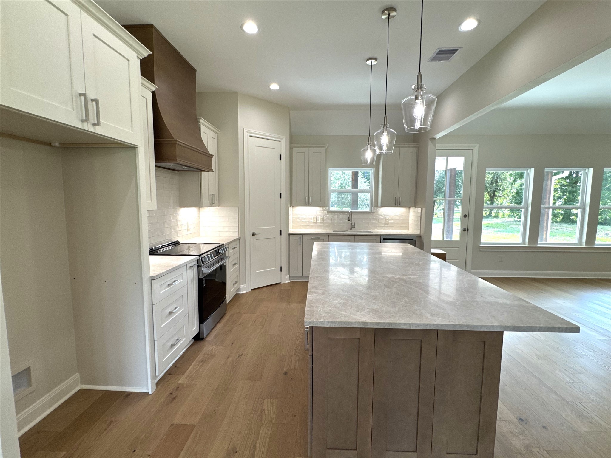 3411 Avenue J 1/2, Santa Fe, TX 77510