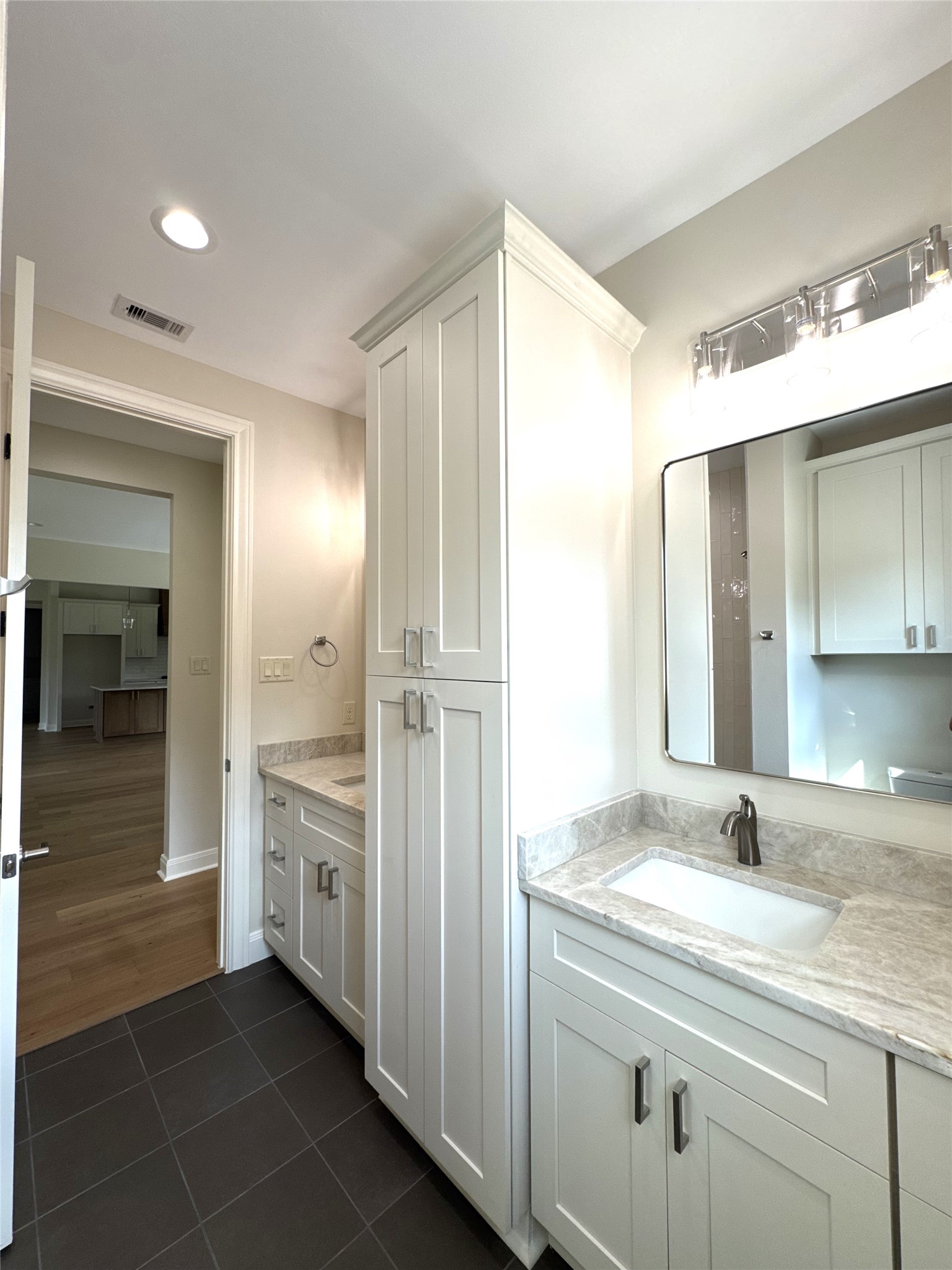 Double Sinks, plenty of storage
