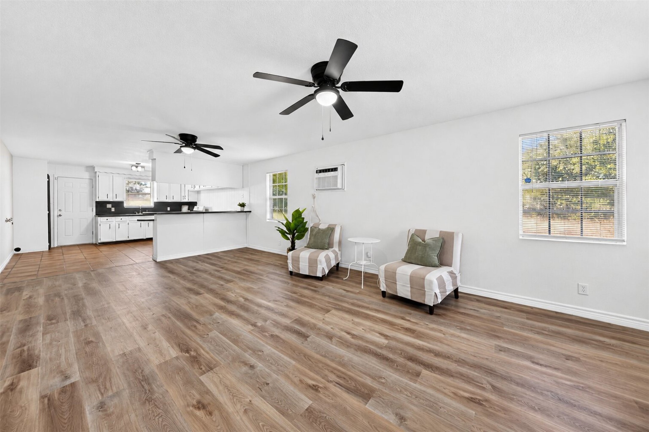 New flooring and fixtures. New flooring and fixtures.