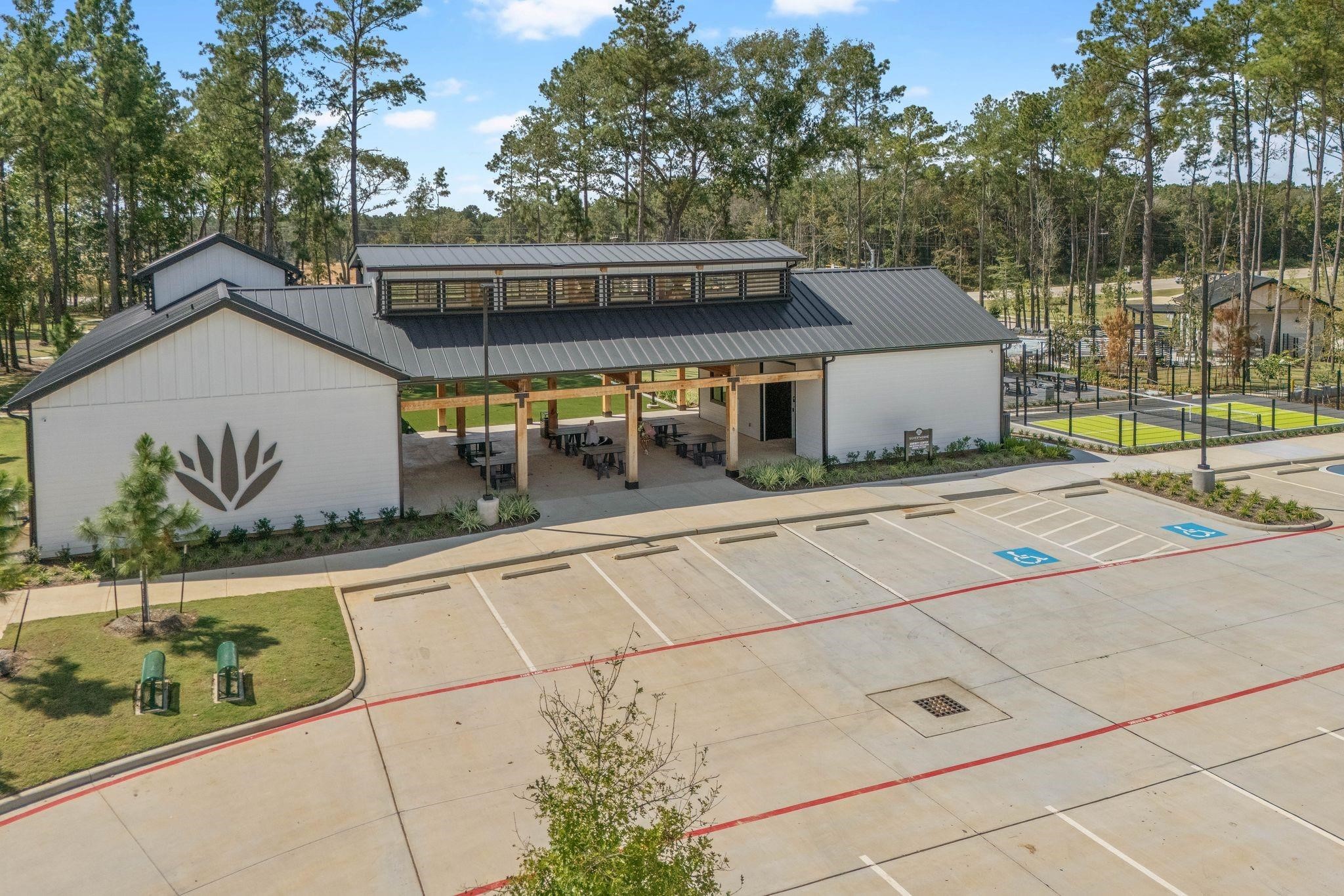 669 Iron Horse Drive, Conroe, TX 77303