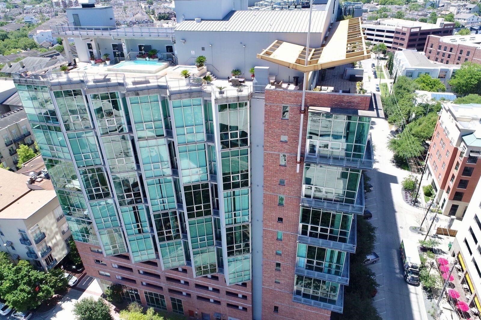 The Rise's stylish facade of glass, concrete, and brick demands attention located in the heart of Midtown with all the conveniences of city living. Grab a bite to eat, cocktail, or a coffee at one of the many restaurants on the 1st floor, stroll over to the Buffalo Bayou Trail, catch an Astros game, or enjoy a night at the theater. The Rise's stylish facade of glass, concrete, and brick demands attention located in the heart of Midtown with all the conveniences of city living. Grab a bite to eat, cocktail, or a coffee at one of the many restaurants on the 1st floor, stroll over to the Buffalo Bayou Trail, catch an Astros game, or enjoy a night at the theater.