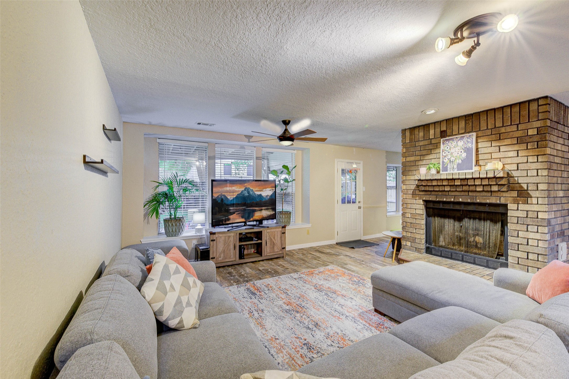 3335 Oak Branch Lane, Sugar Land, TX 77479
