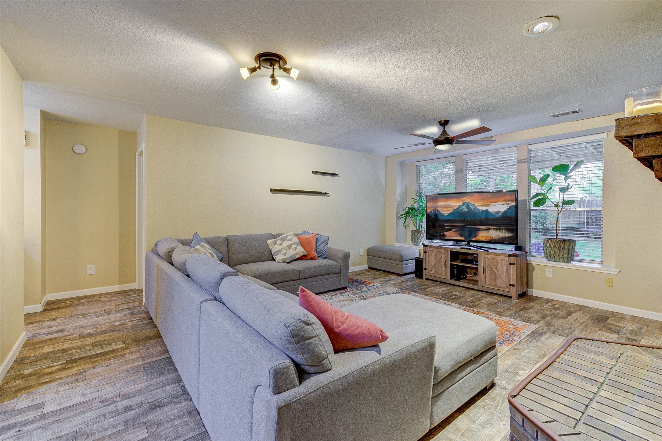 3335 Oak Branch Lane, Sugar Land, TX 77479 3335 Oak Branch Lane, Sugar Land, TX 77479