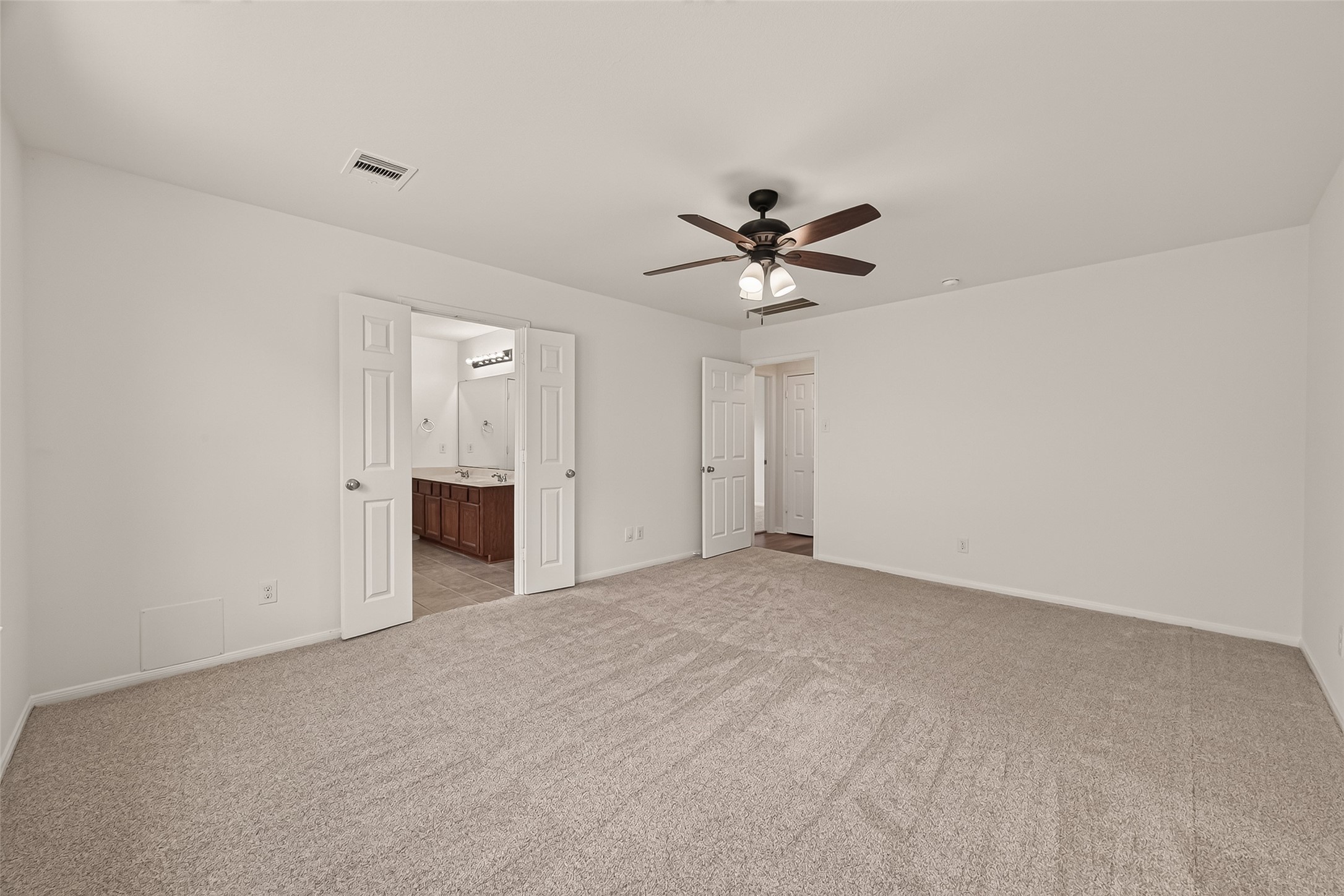 Primary Bedroom - new carpet