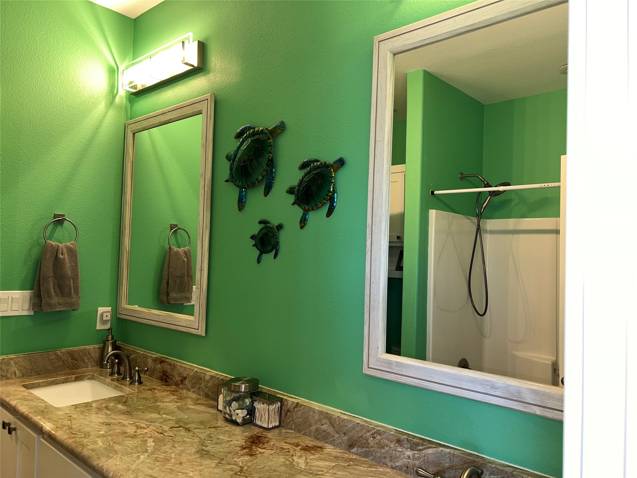 3170 Sea Castle Drive, Crystal Beach, TX 77650