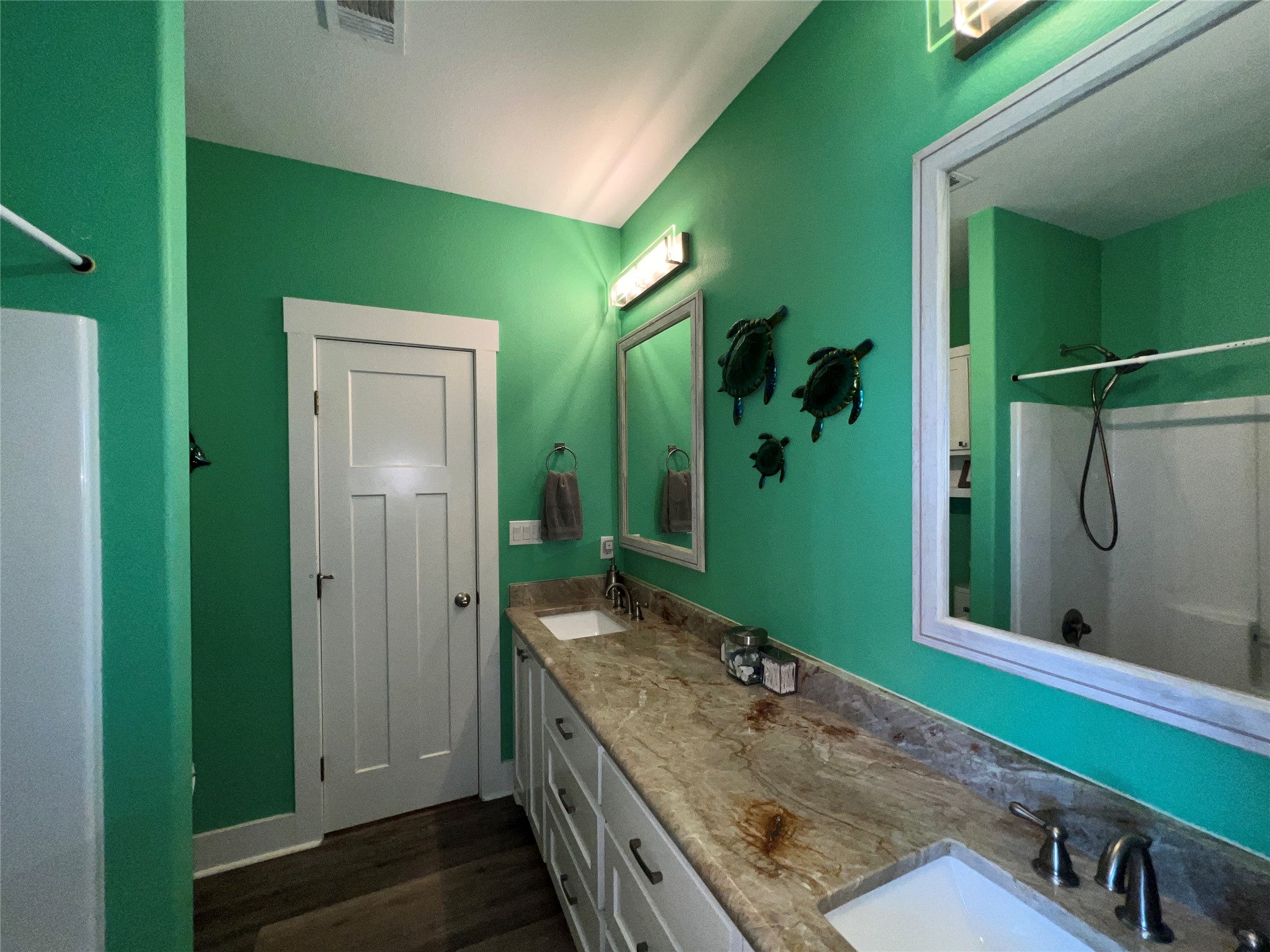 3170 Sea Castle Drive, Crystal Beach, TX 77650