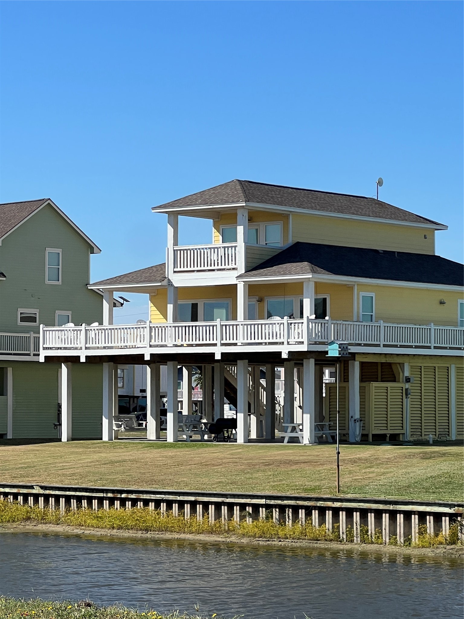 3170 Sea Castle Drive, Crystal Beach, TX 77650