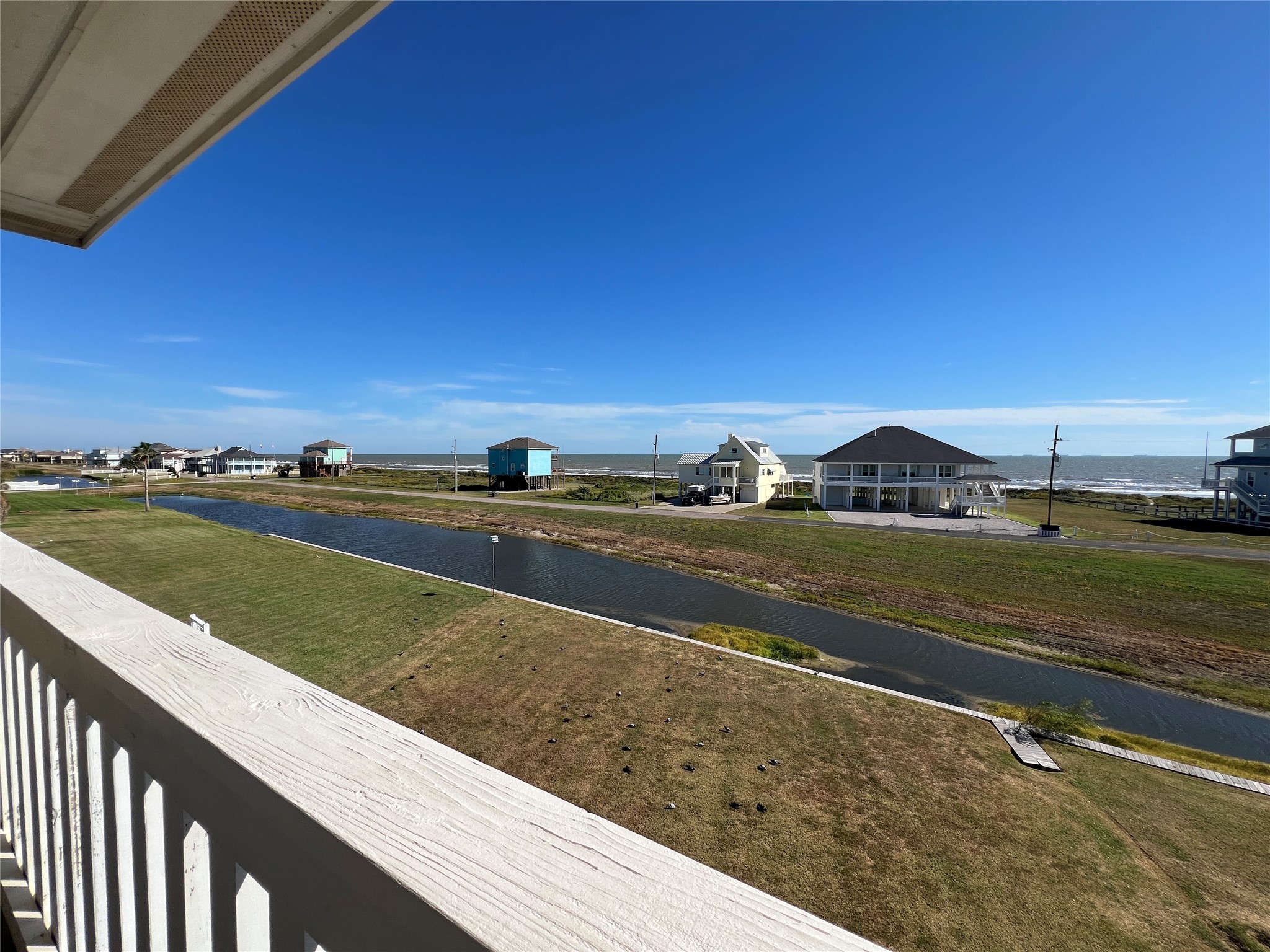 3170 Sea Castle Drive, Crystal Beach, TX 77650