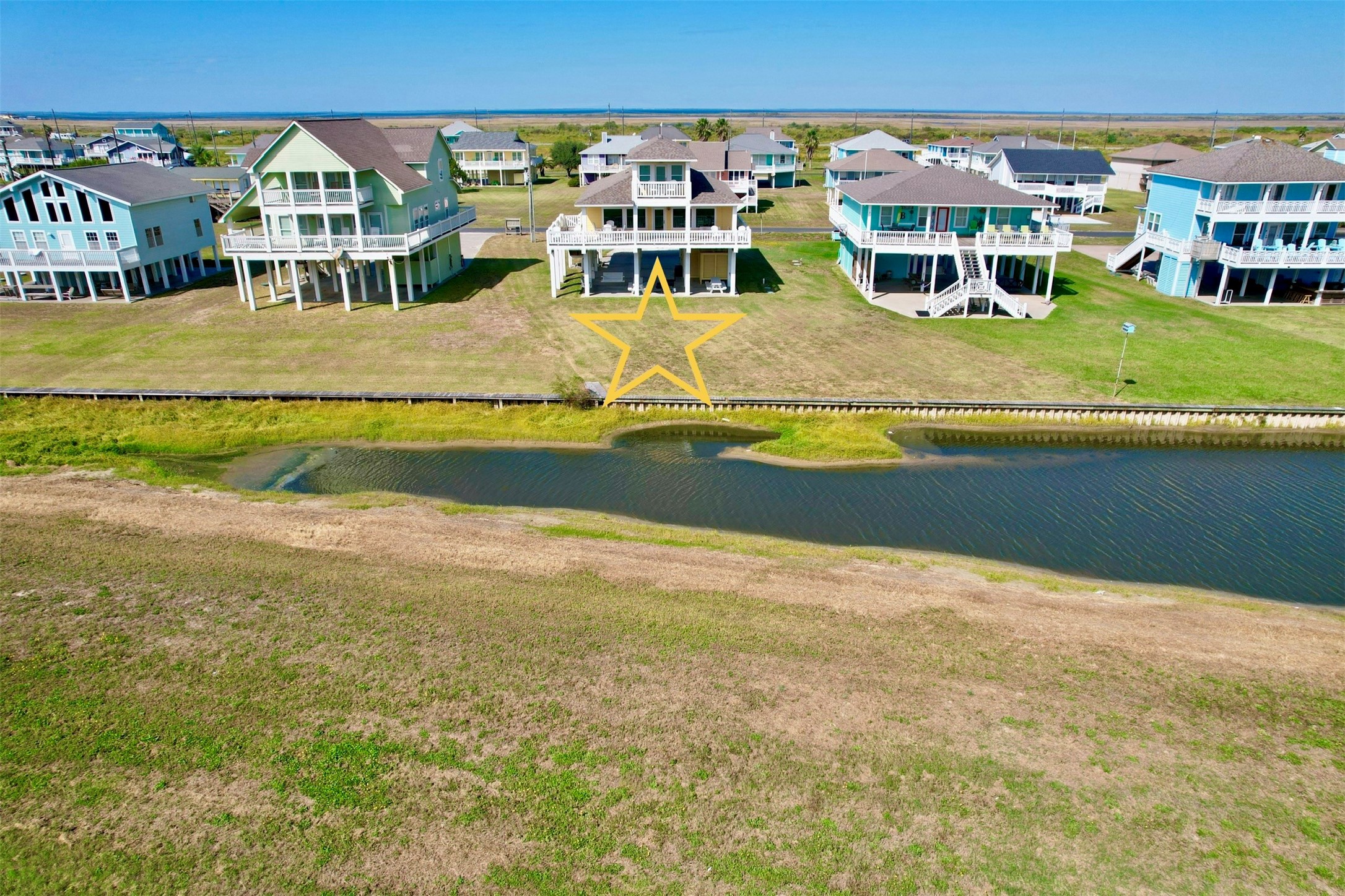 3170 Sea Castle Drive, Crystal Beach, TX 77650