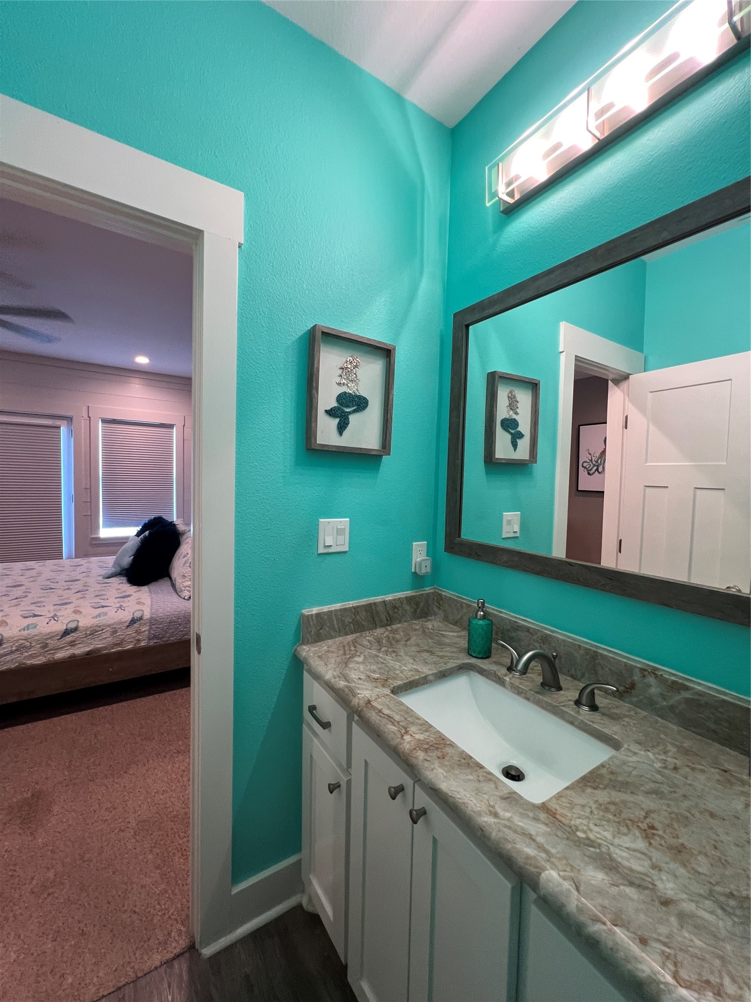 3170 Sea Castle Drive, Crystal Beach, TX 77650
