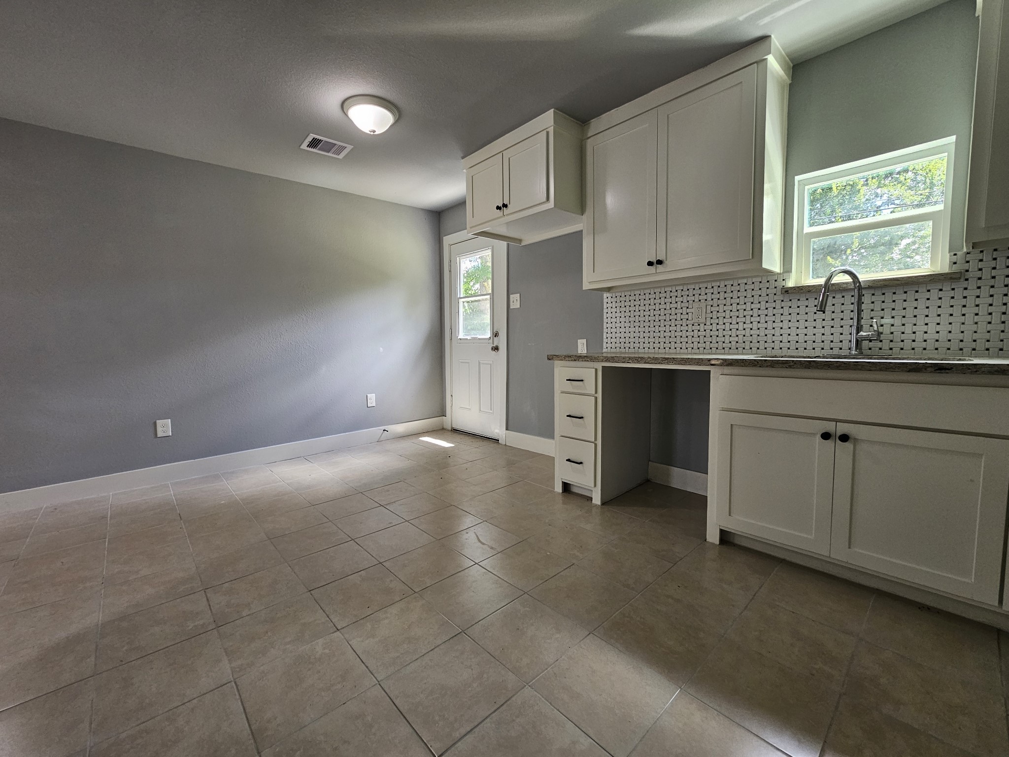 2129 Raspberry Lane, Pasadena, TX 77502