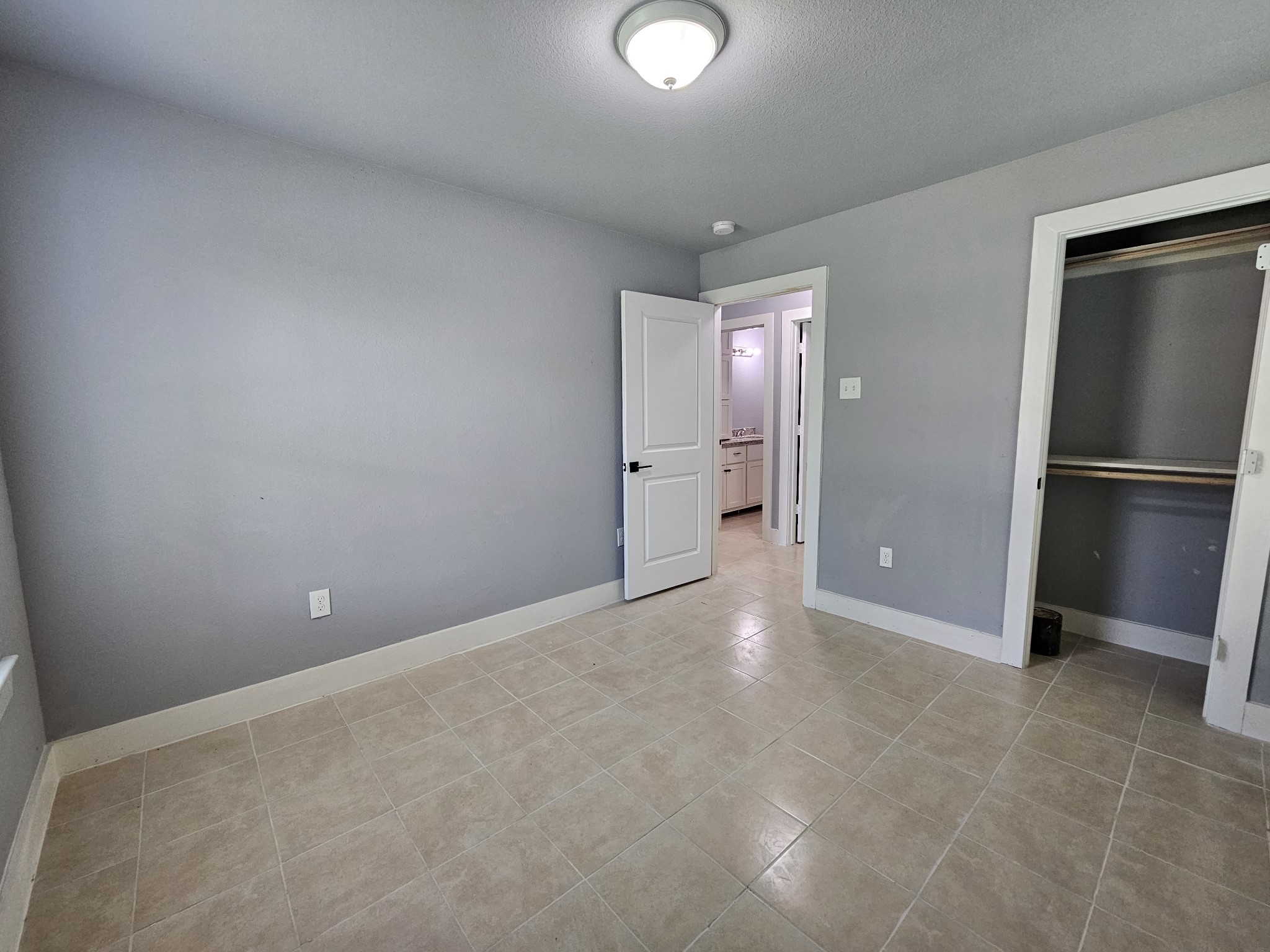 2129 Raspberry Lane, Pasadena, TX 77502