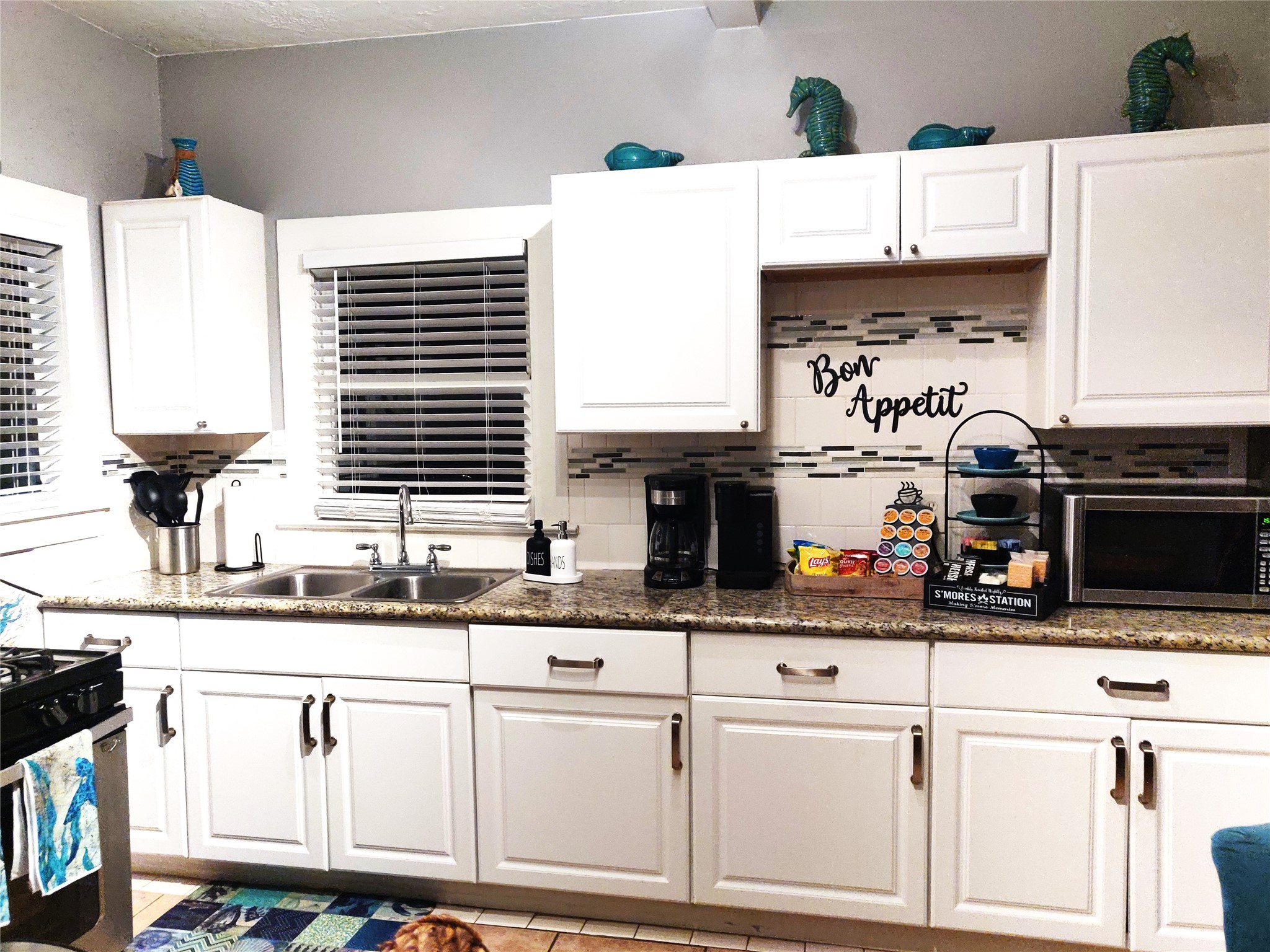 4711 Avenue S, Galveston, TX 77551 4711 Avenue S, Galveston, TX 77551