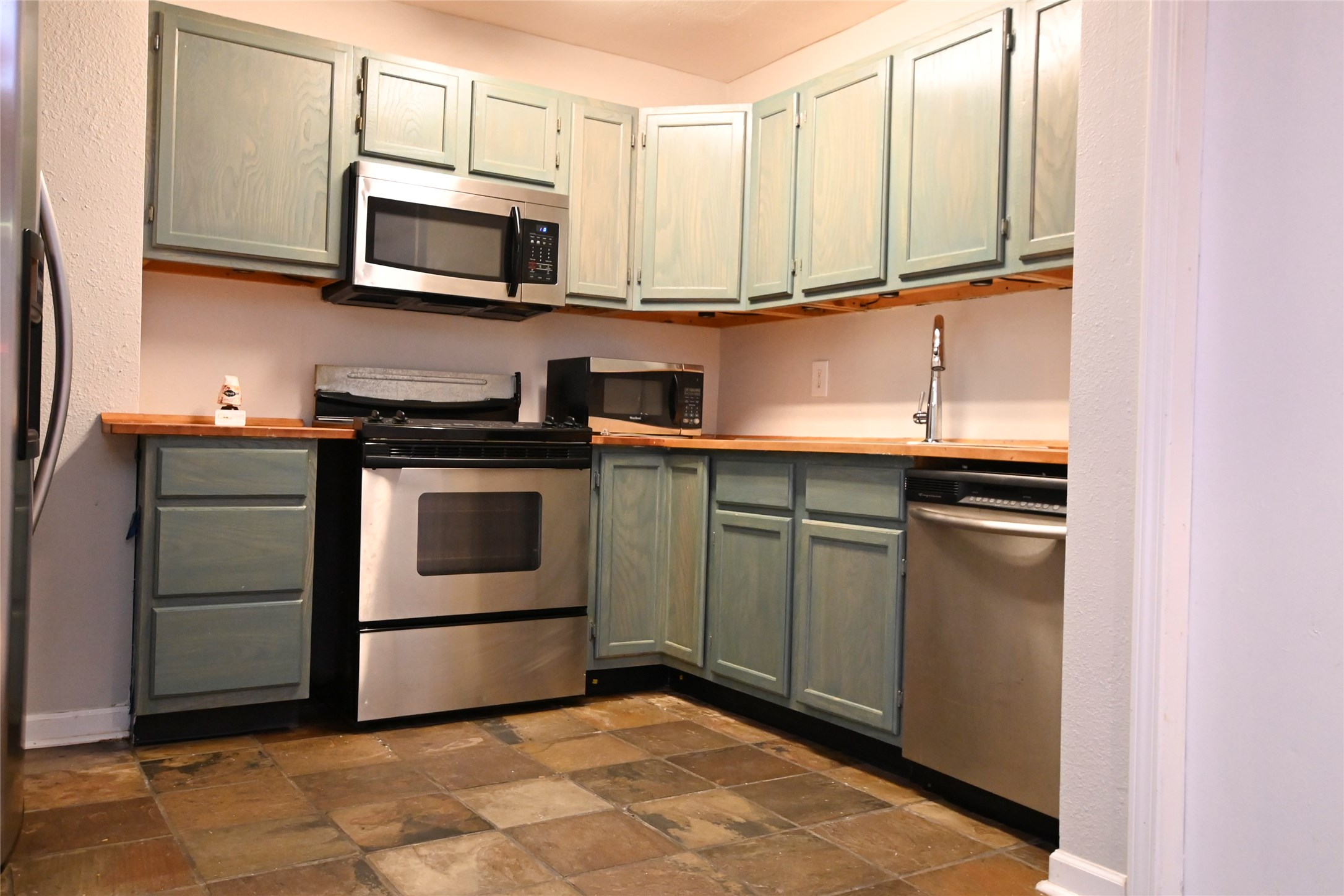 8423 Hearth Drive, #2, Houston, TX 77054 8423 Hearth Drive, #2, Houston, TX 77054