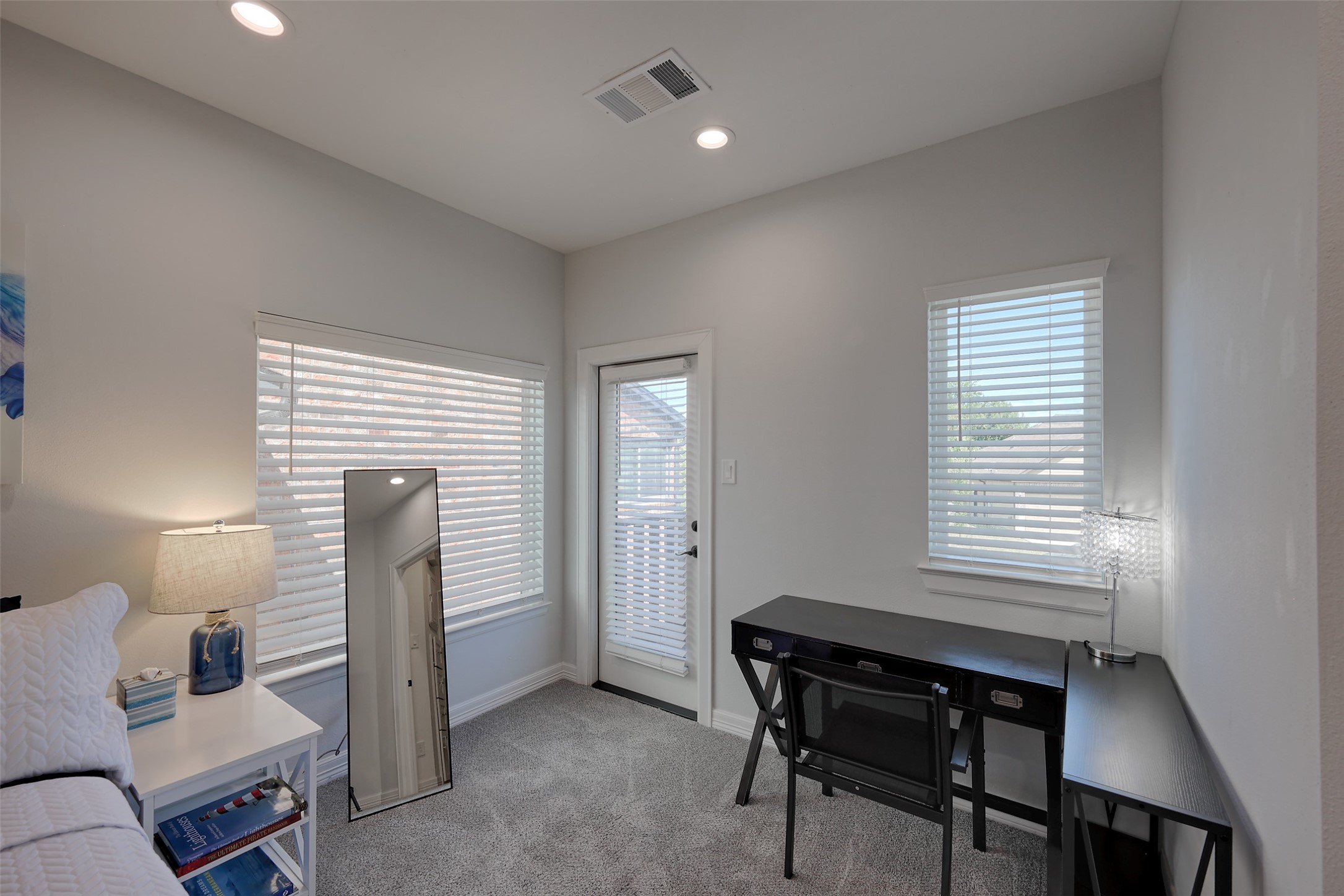 132 Capetown Circle, Montgomery, TX 77356