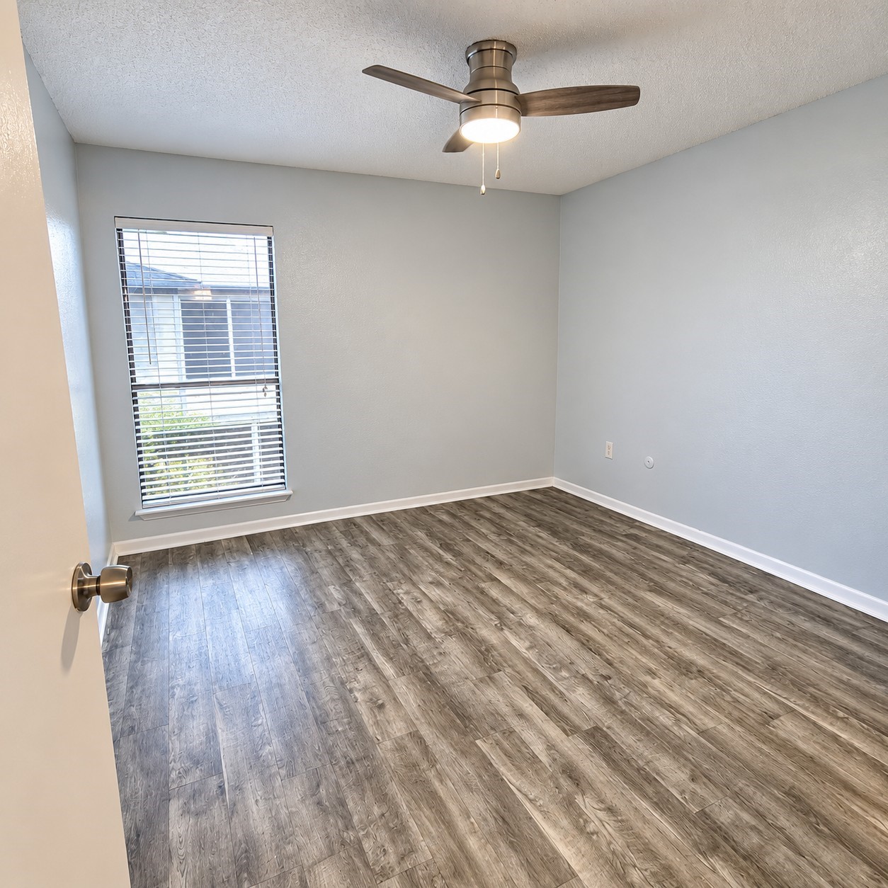 Another angle for the secondary bedroom