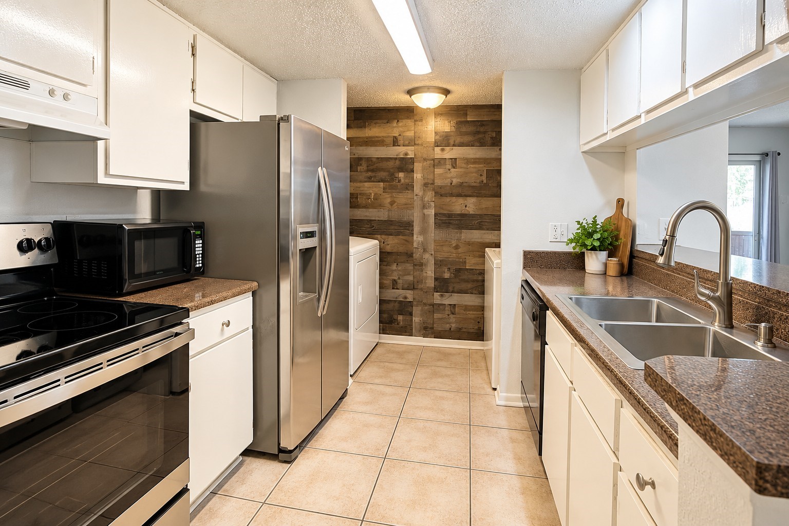 Beautiful kitchen ready for your cooking.