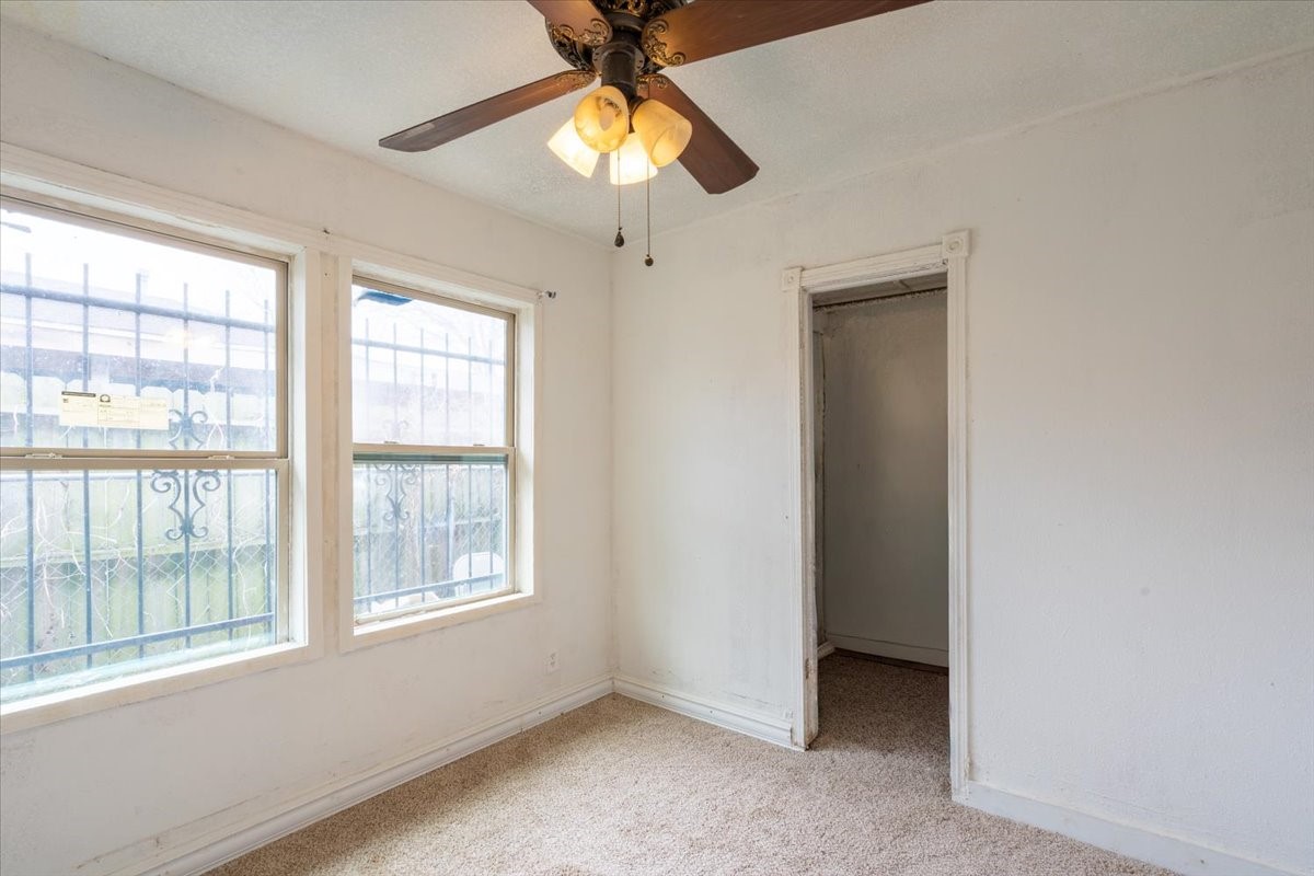 6817 Kassarine Pass, Houston, TX 77033