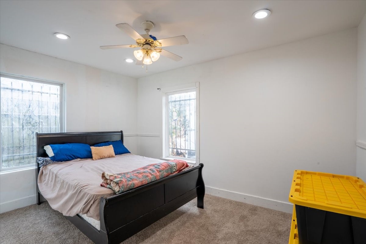6817 Kassarine Pass, Houston, TX 77033