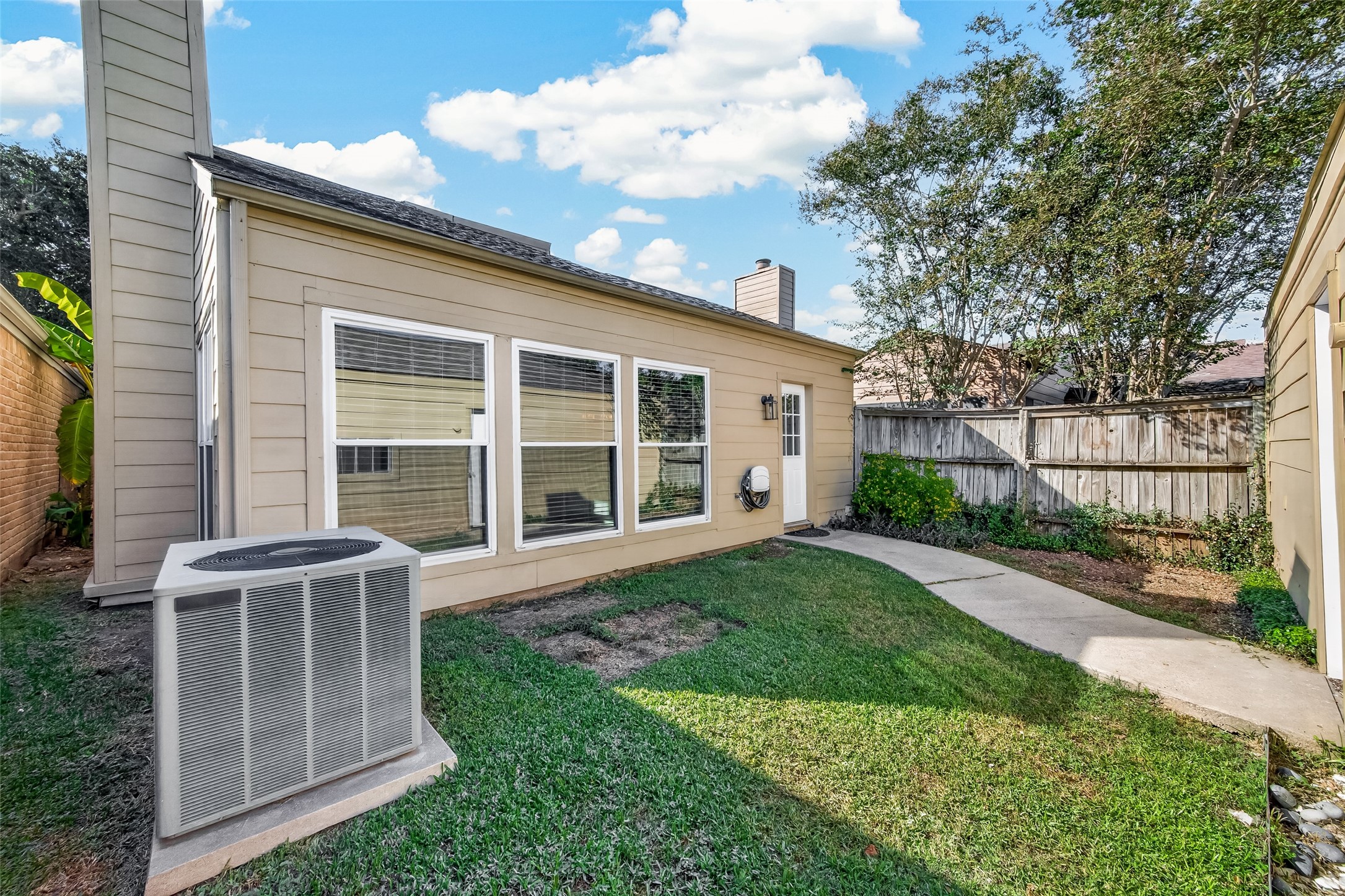 1919 Wilcrest Drive, Houston, TX 77042