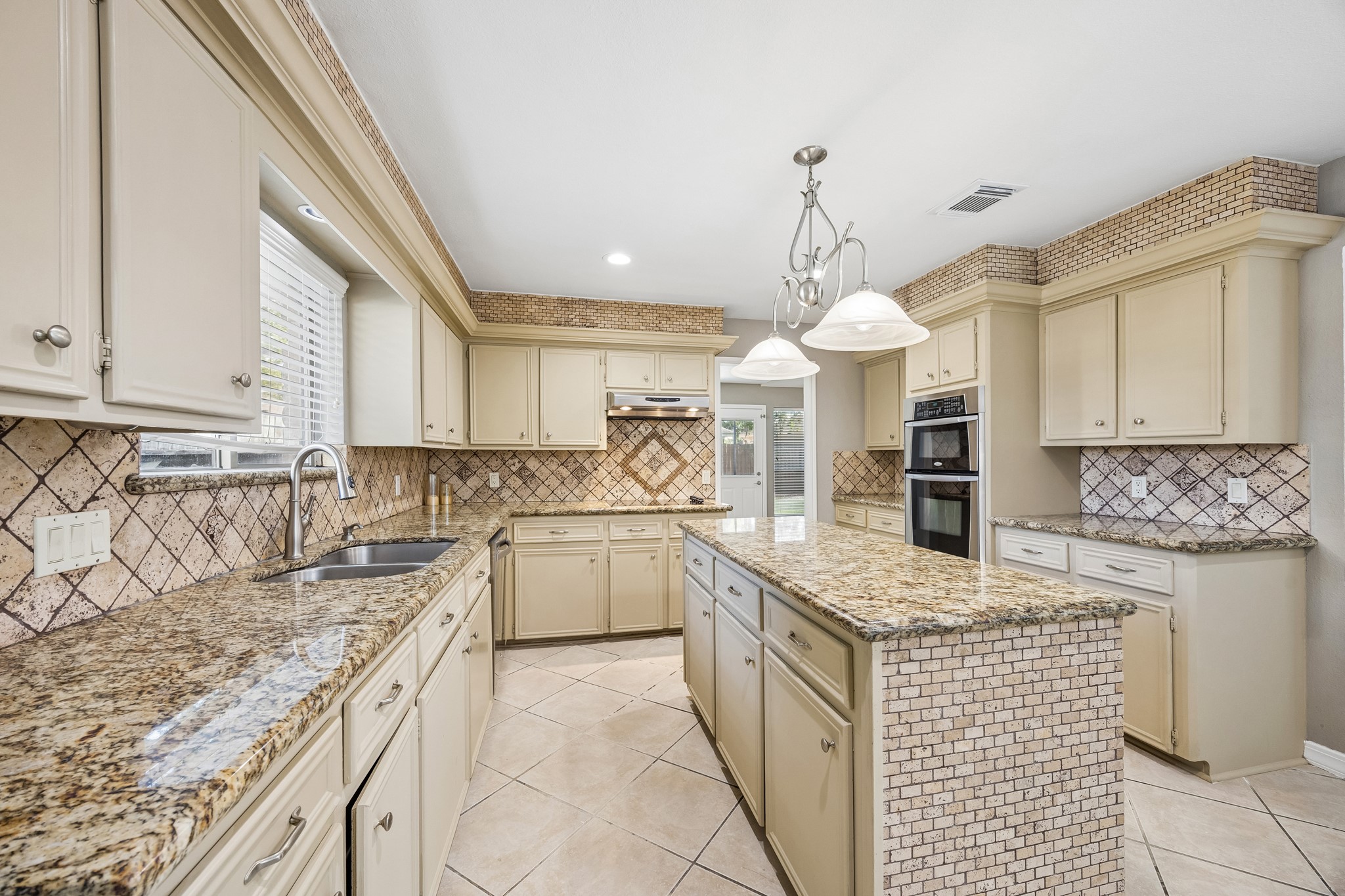 15330 Glenwood Park Drive, Houston, TX 77095