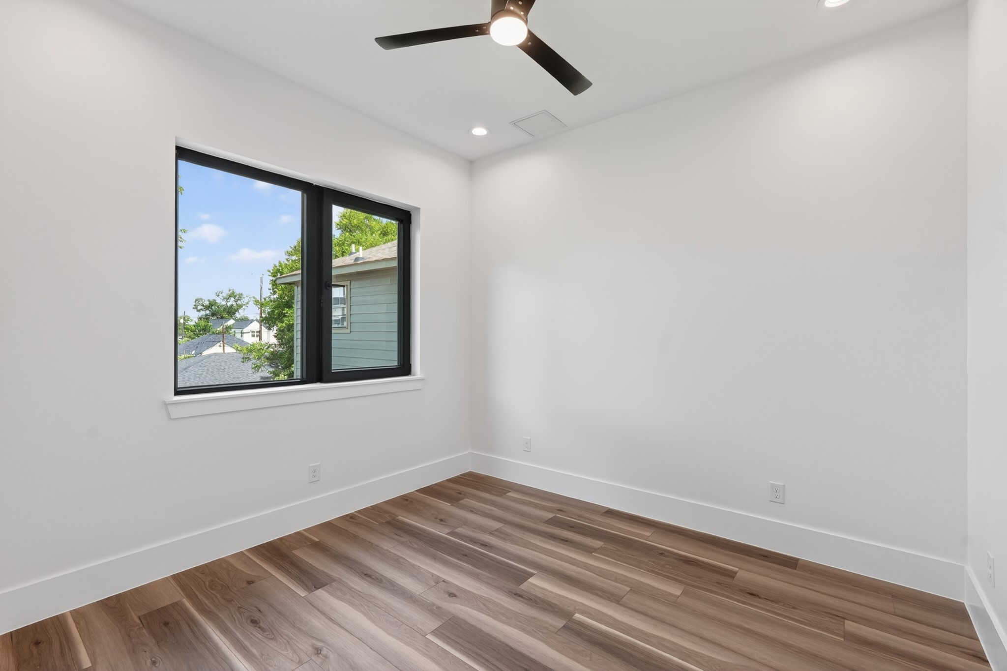 6822 Sidney Street, #B, Houston, TX 77021